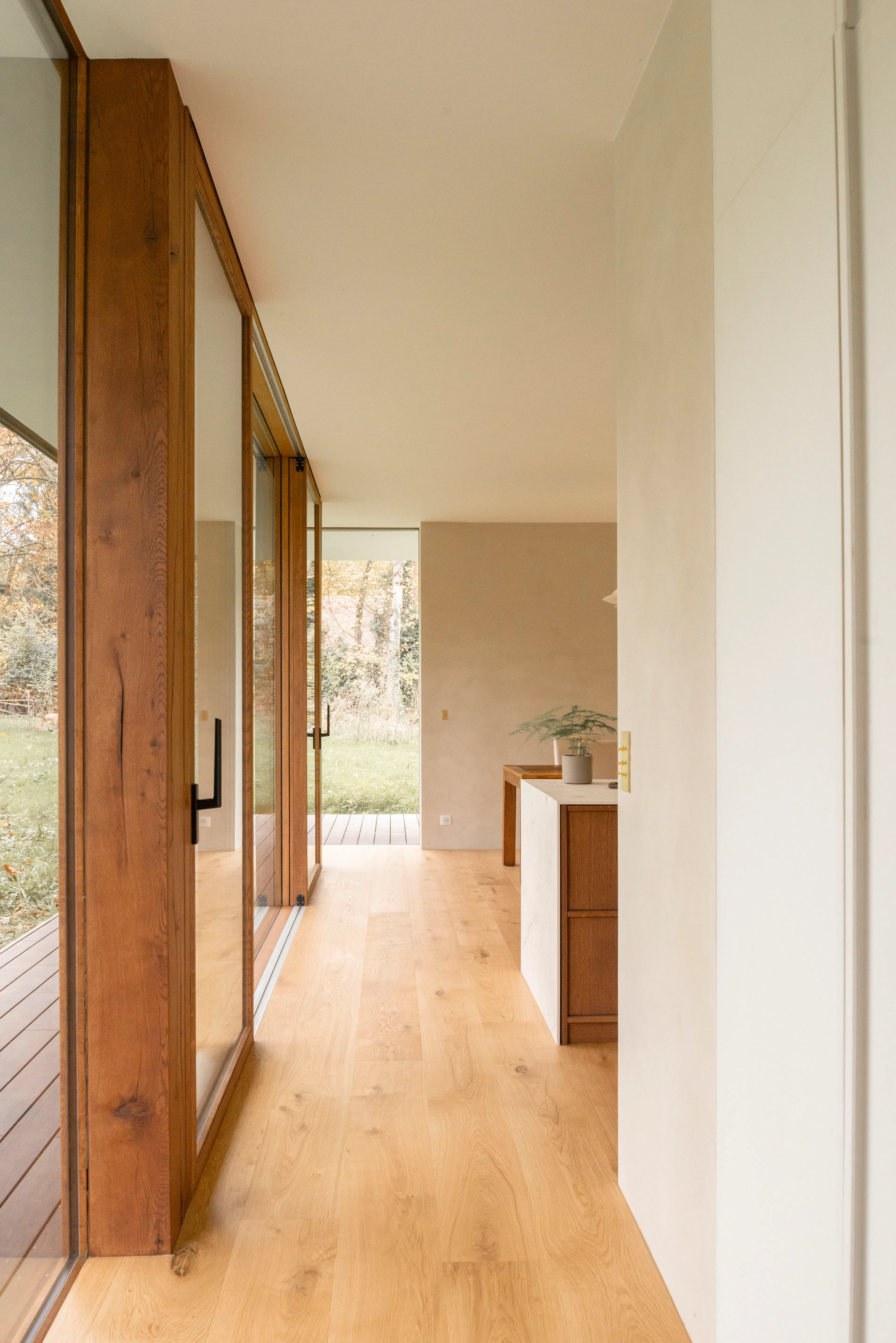 Sous les Ailes — 9