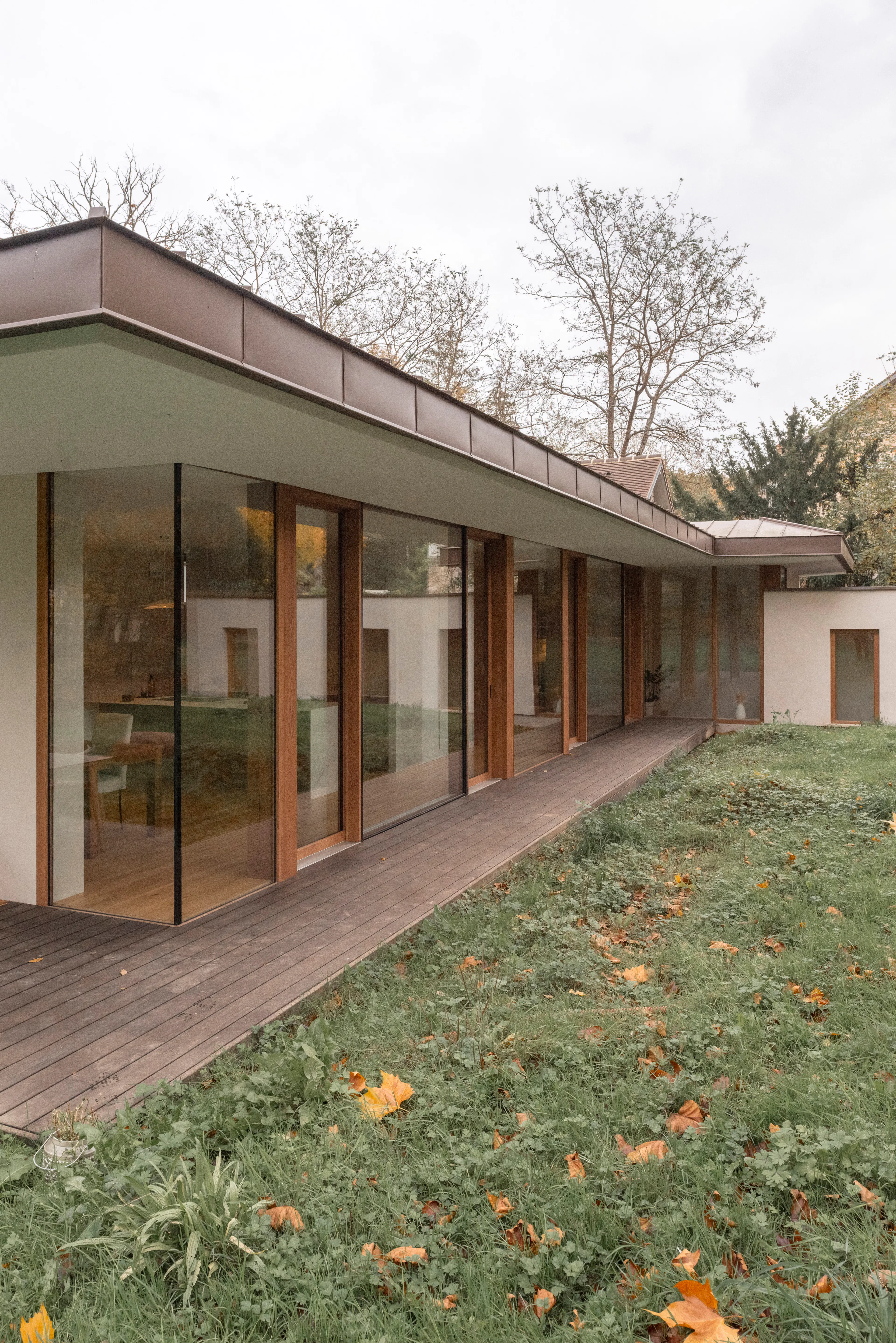 Sous les Ailes — 3