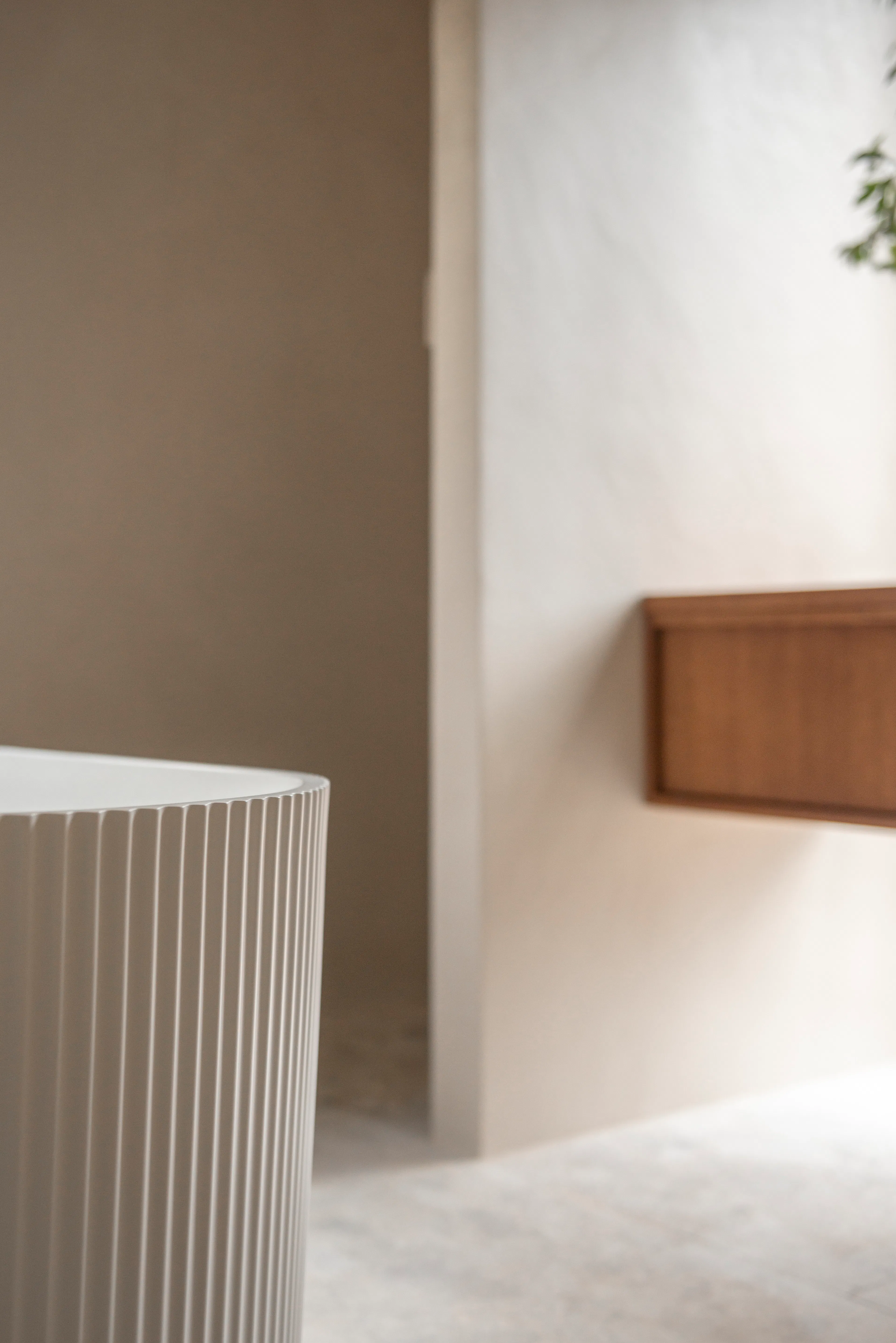 Sous les Ailes — 26