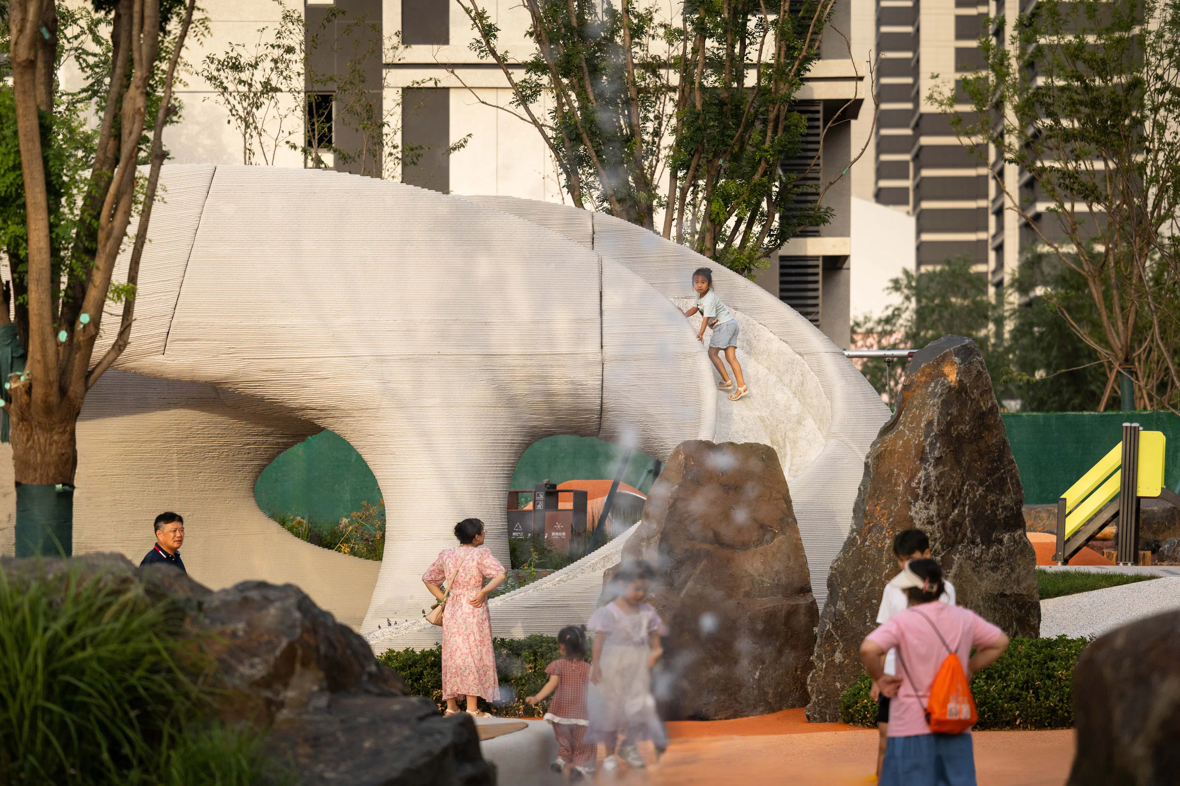 Boulder Park: The First 3D Concrete-Printed Playground — 36
