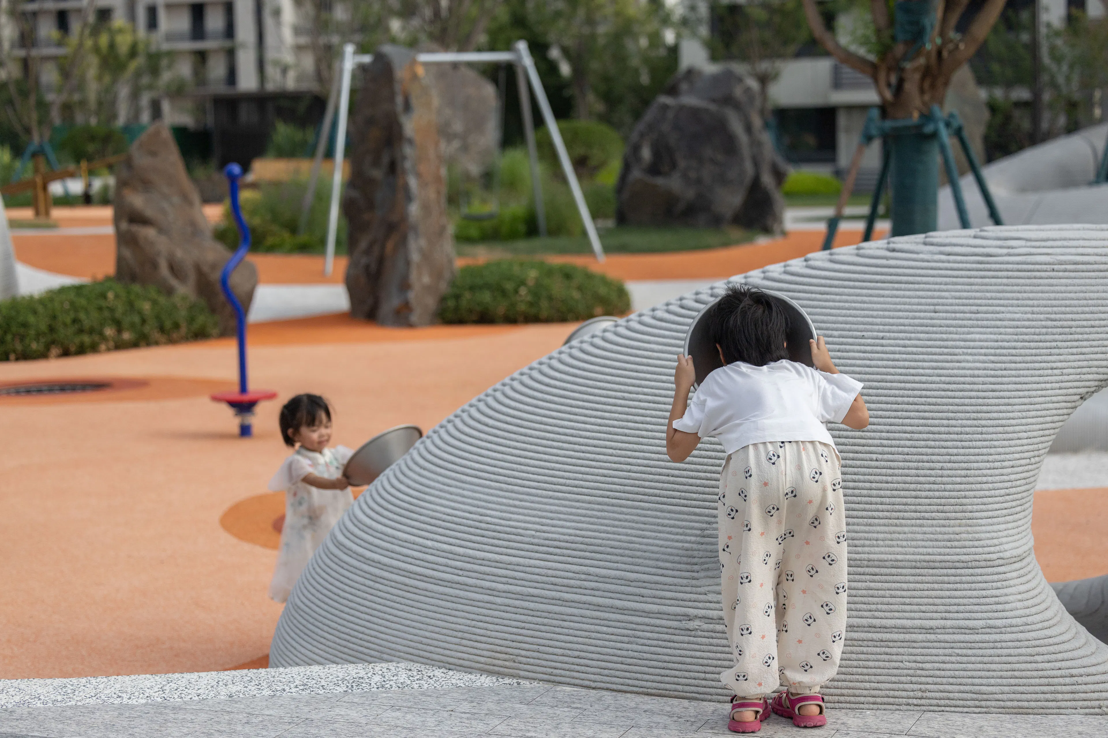 Boulder Park: The First 3D Concrete-Printed Playground — 37