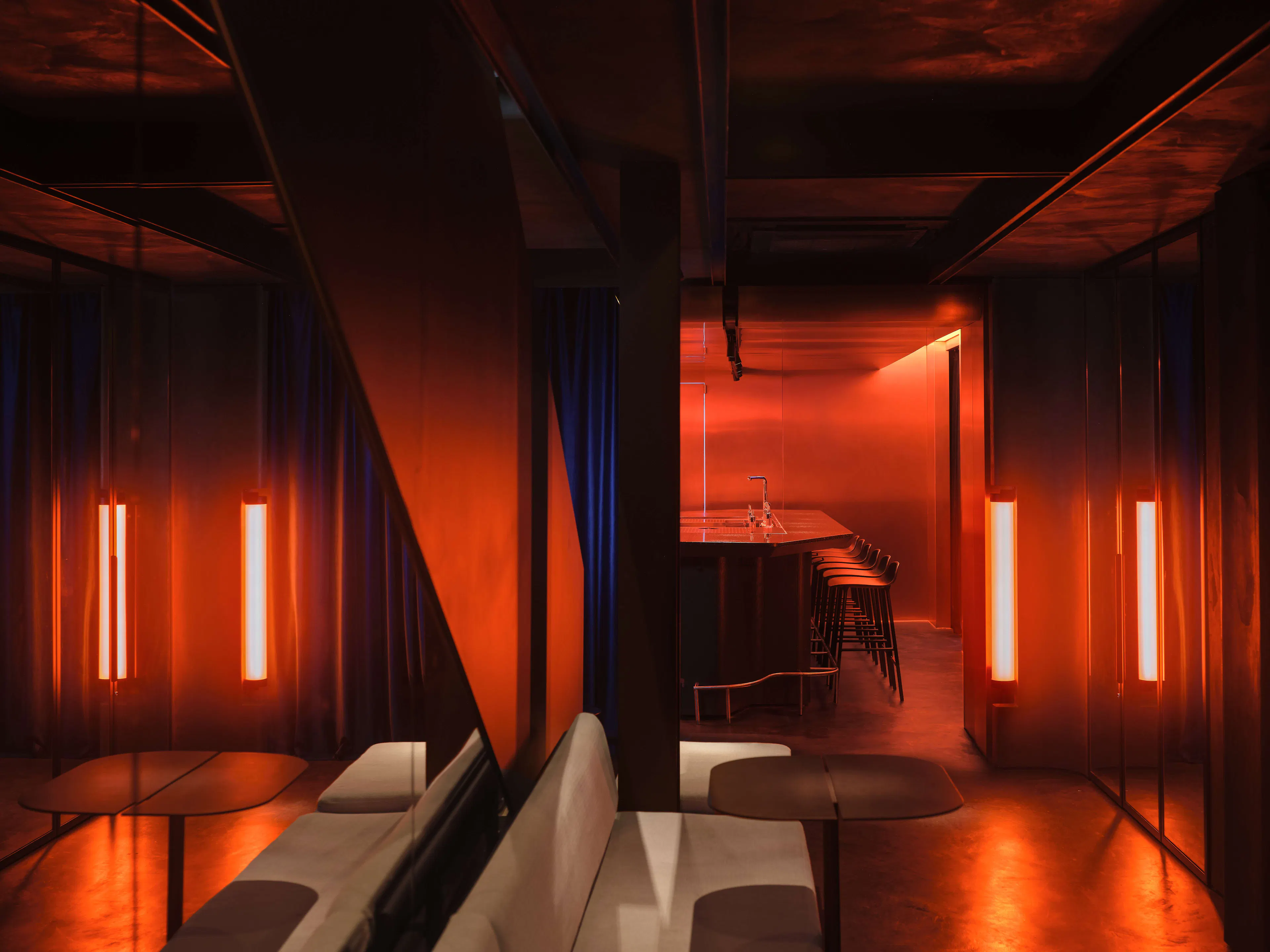 KINKALLY restaurant & bar KINKY