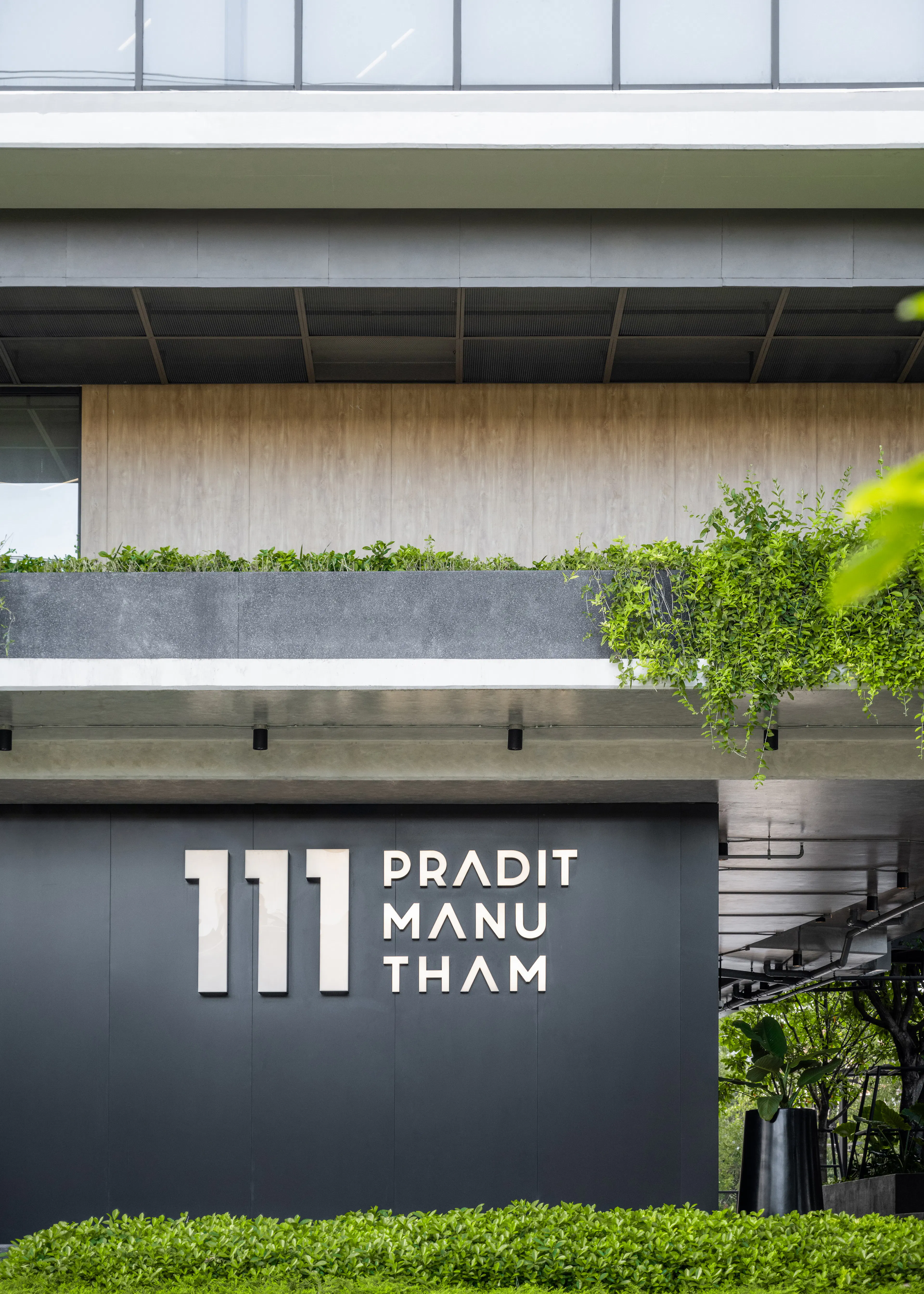 111 Praditmanutham — 16