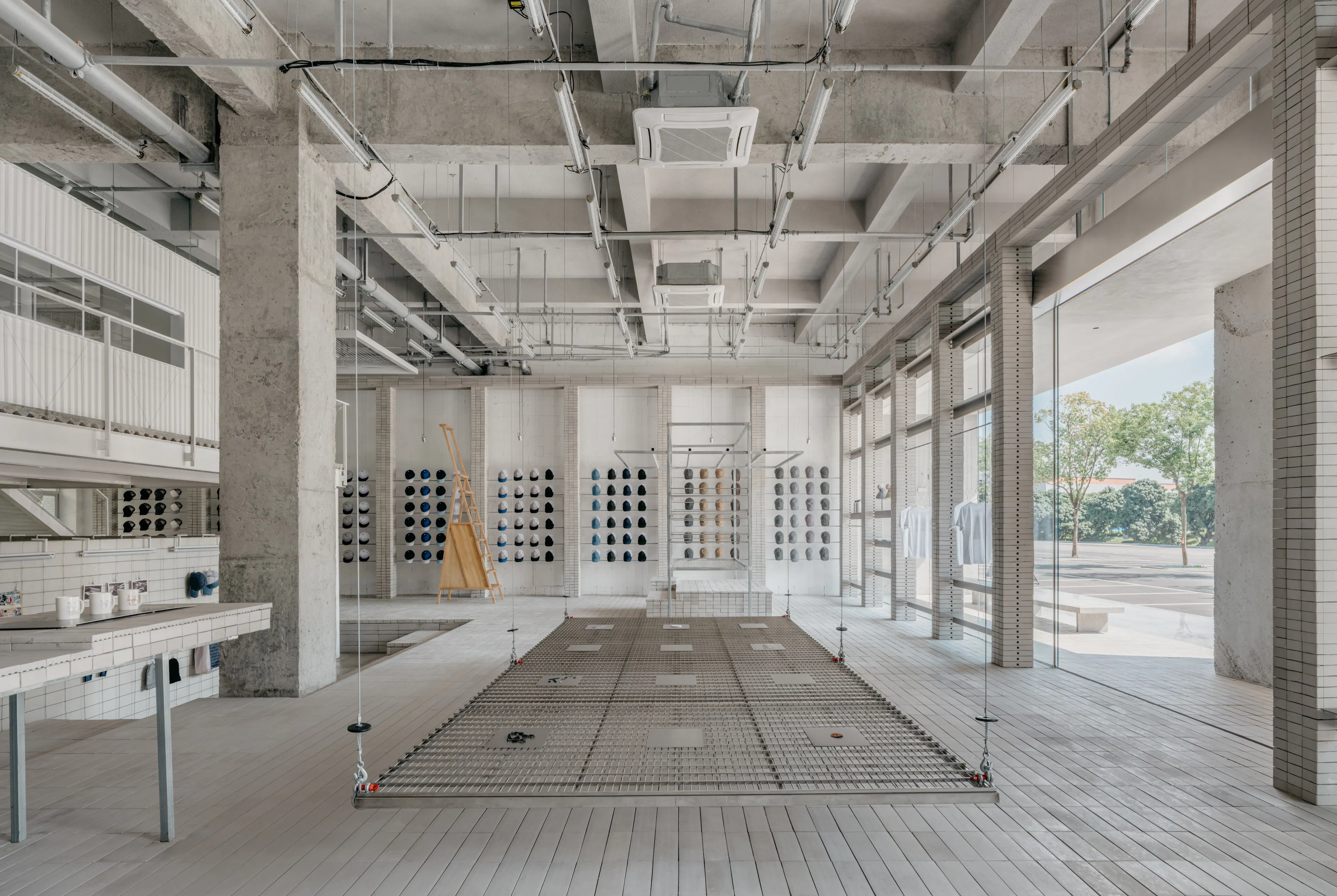 HumCustom Factory Exhibition Hall