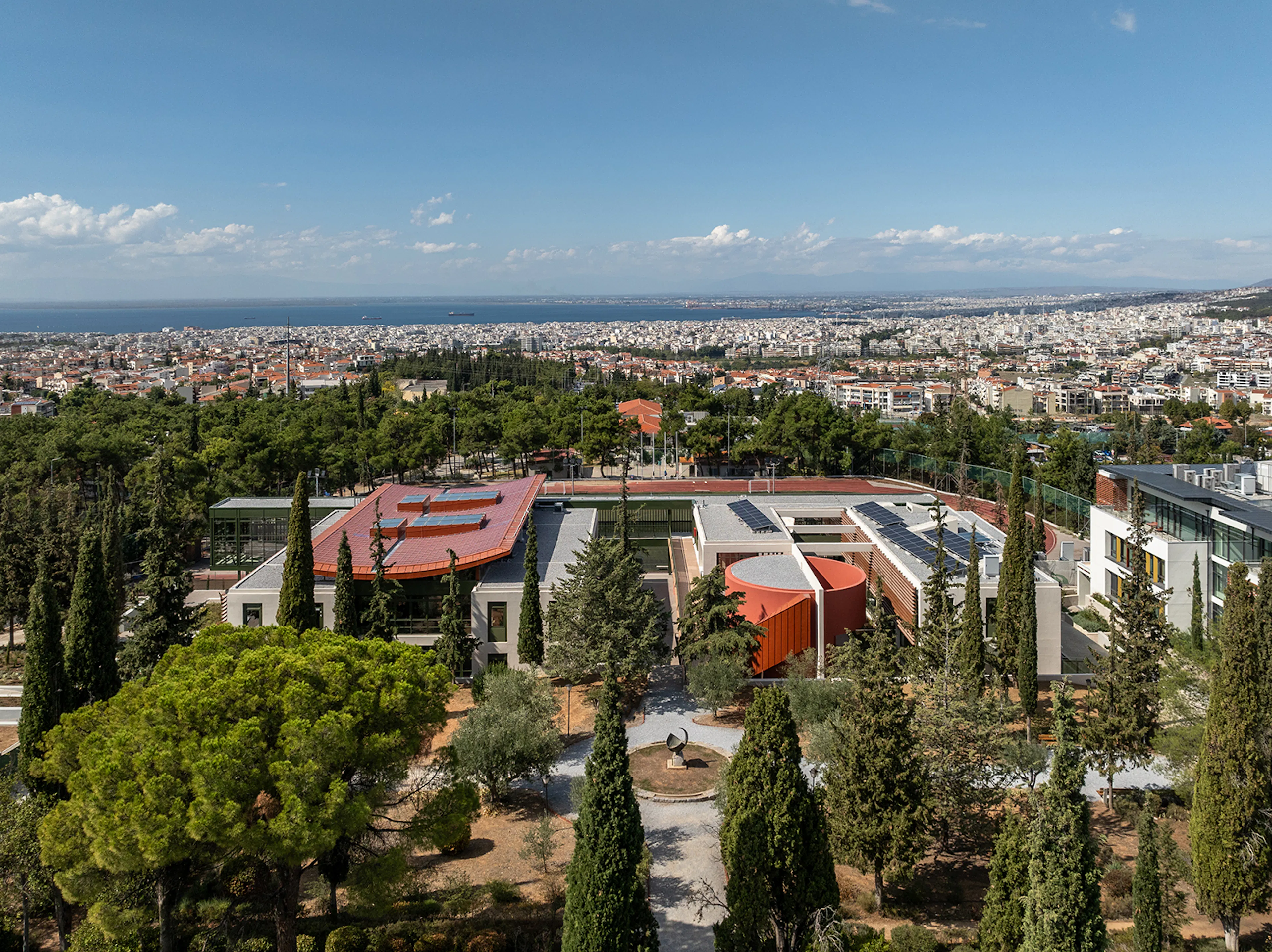 Pinewood International School-Anatolia College — 2