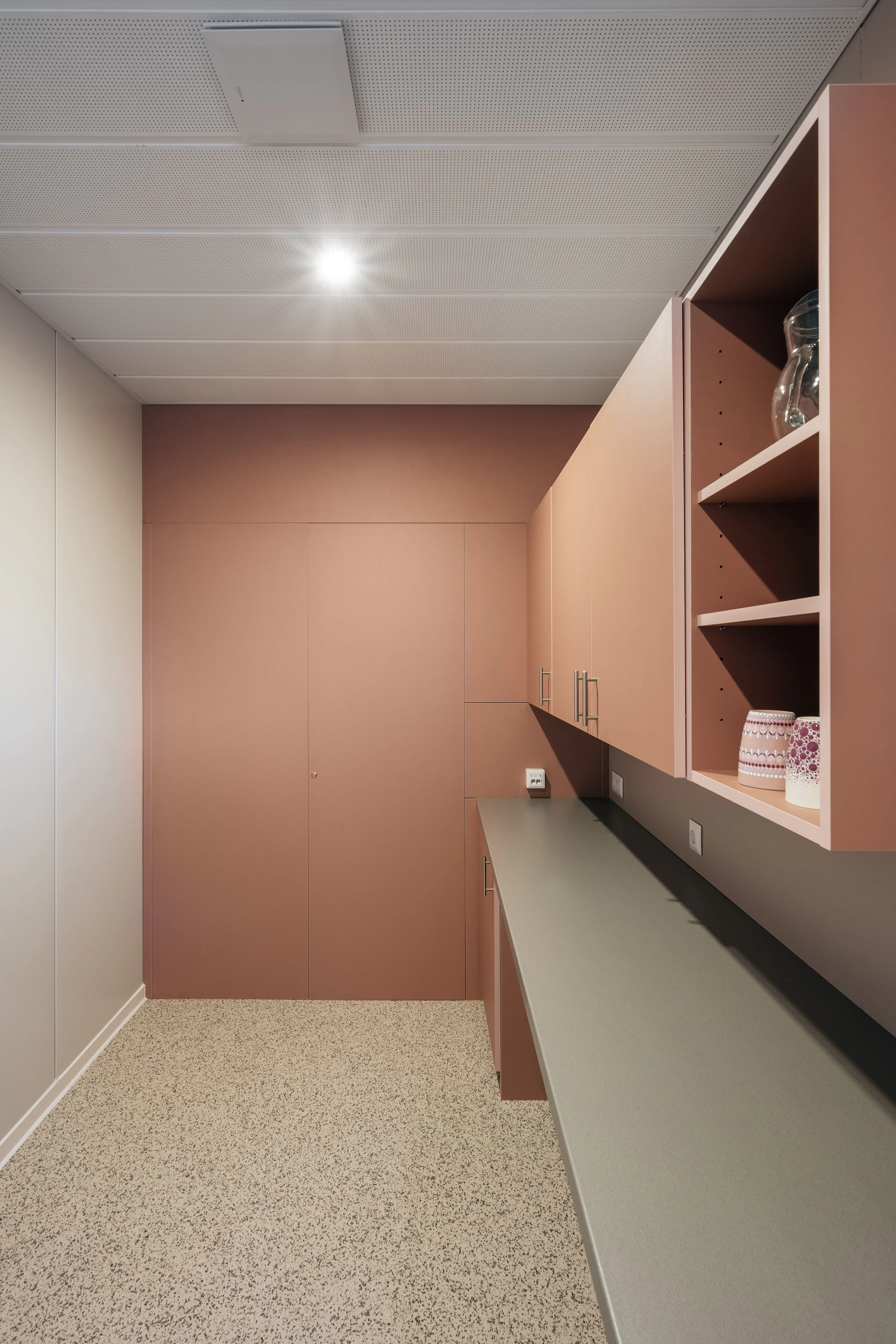 Container into Classroom - German School of Budapest — 17