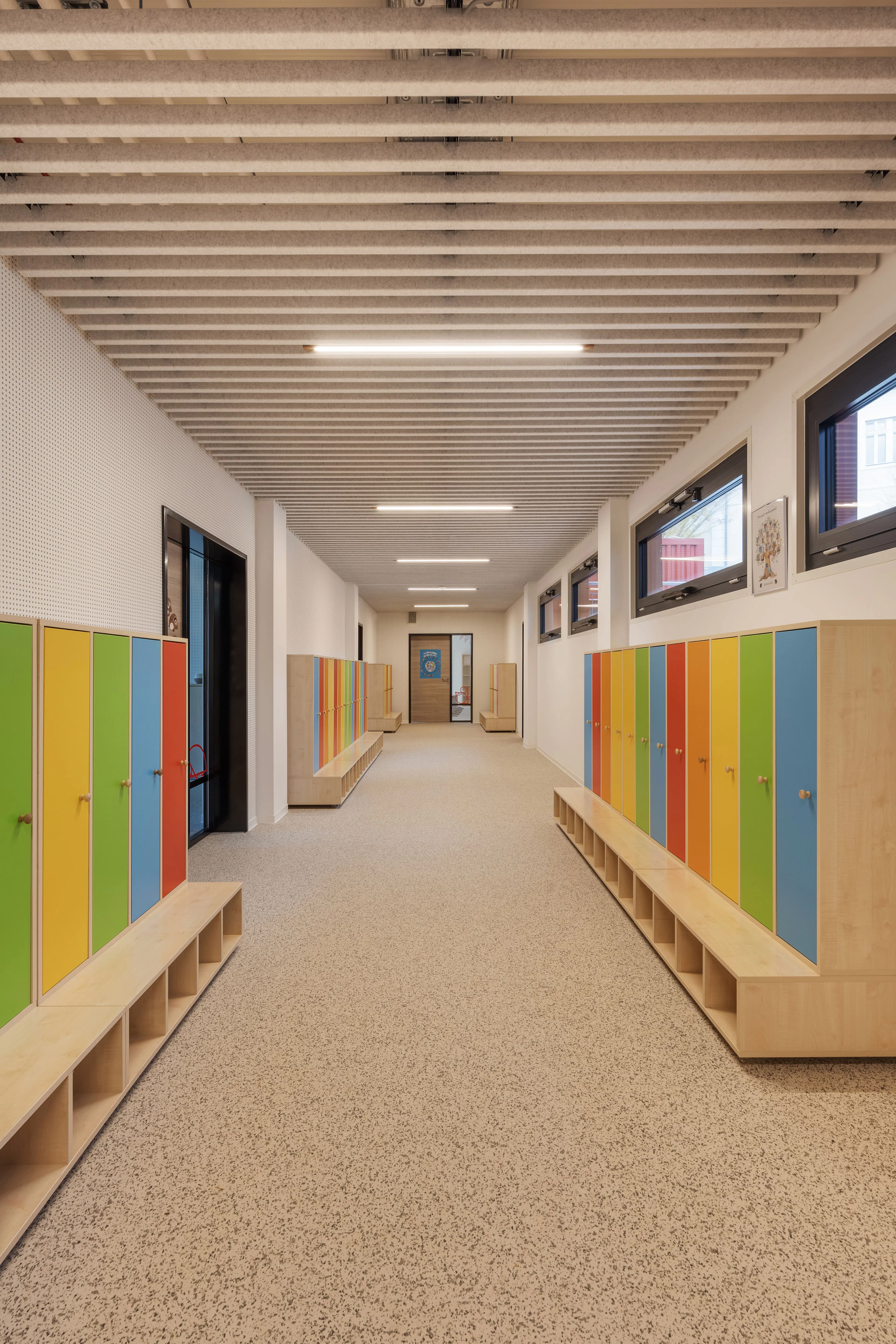 Container into Classroom - German School of Budapest — 16