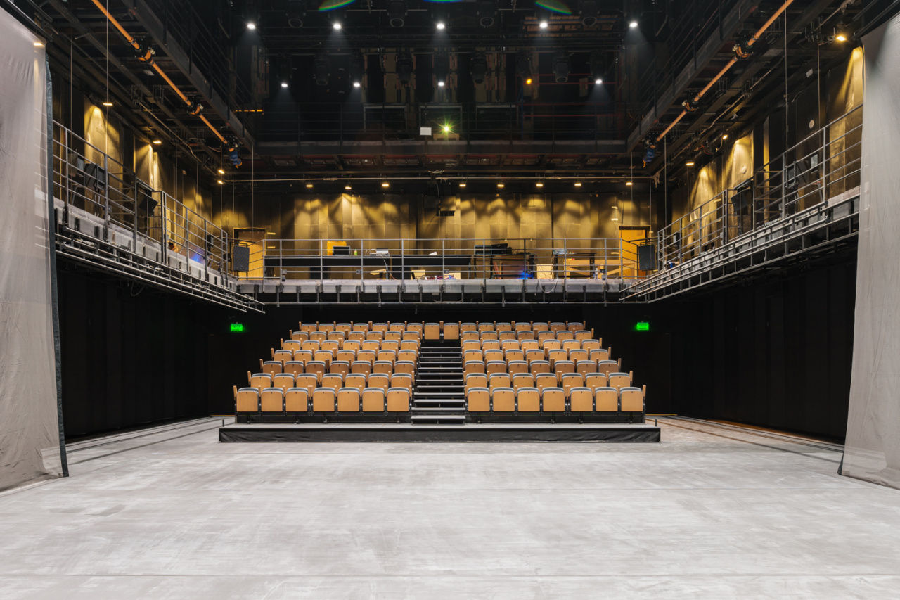 KAMAL THEATRE. INTERIOR by QPRO - Architizer