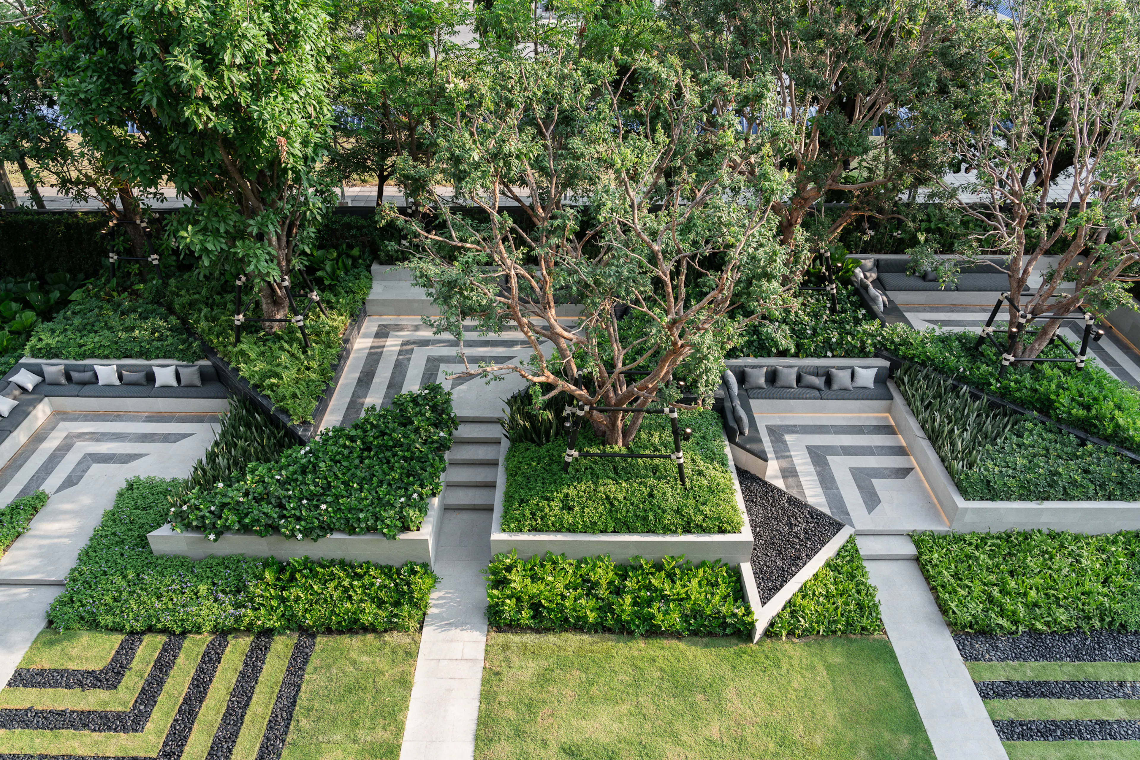 LIFE LADPRAO THE VALLEY — 12