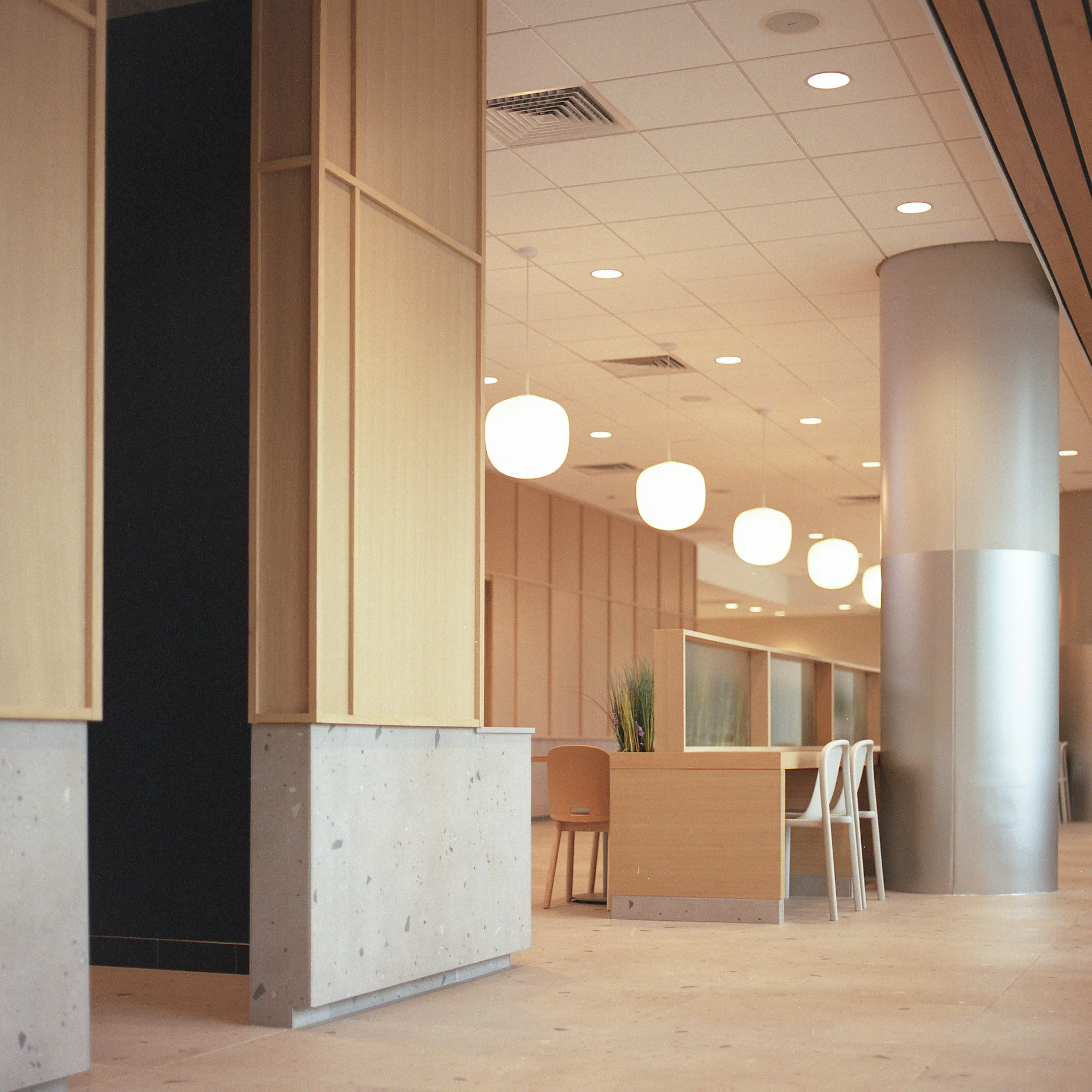 Food Hall at the Center for Care & Discovery — 4