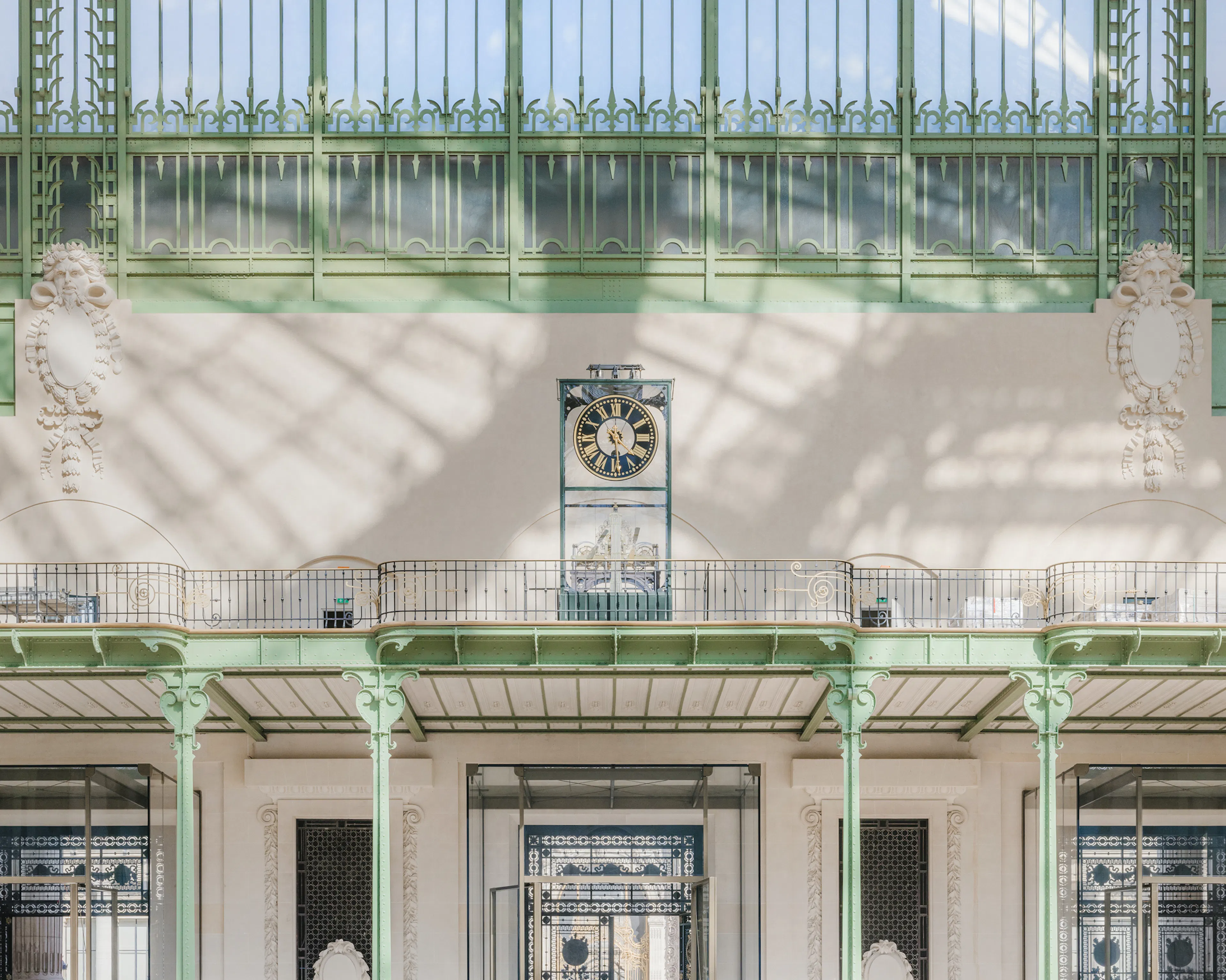 GRAND PALAIS — 9
