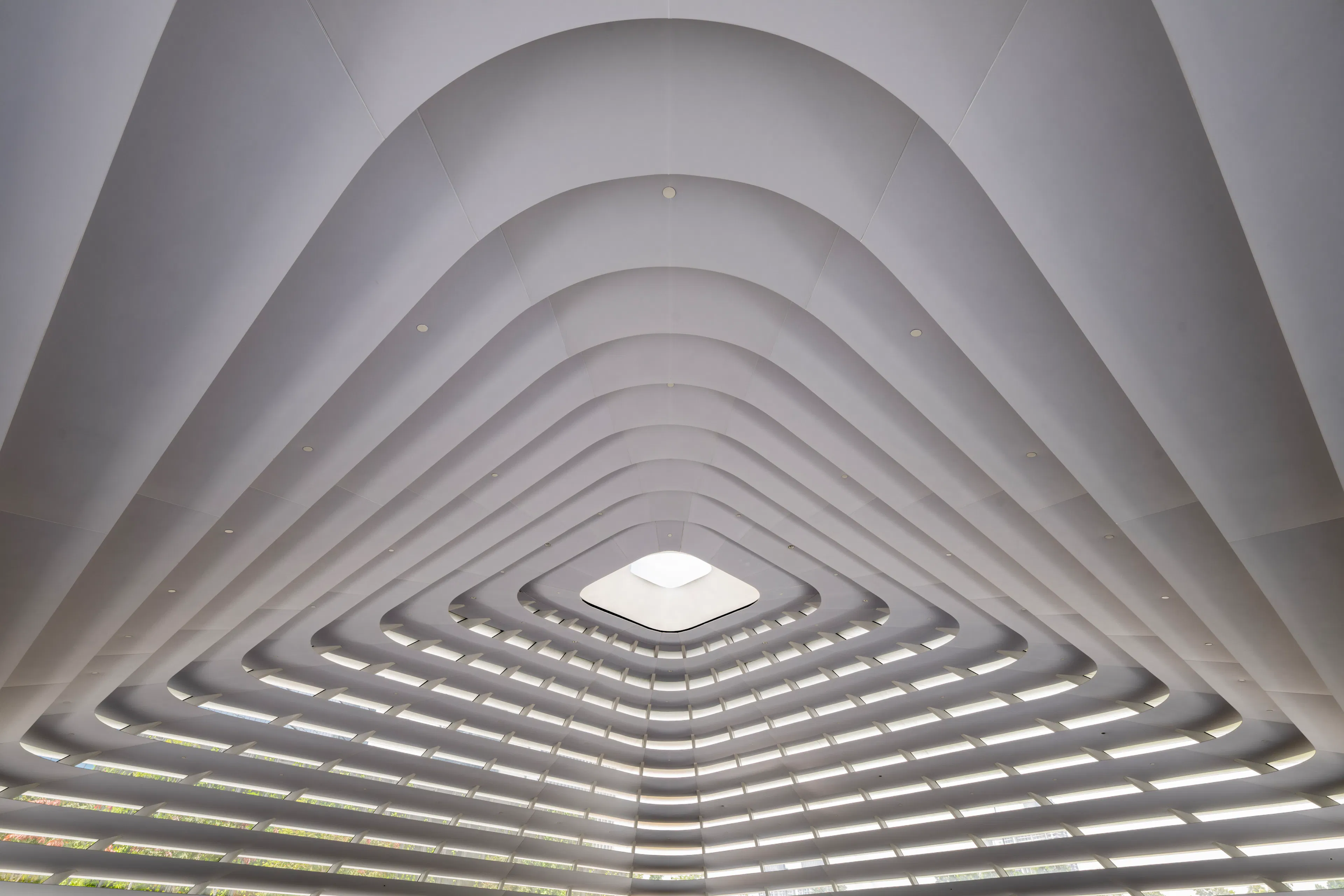 Apple The Exchange TRX — 9