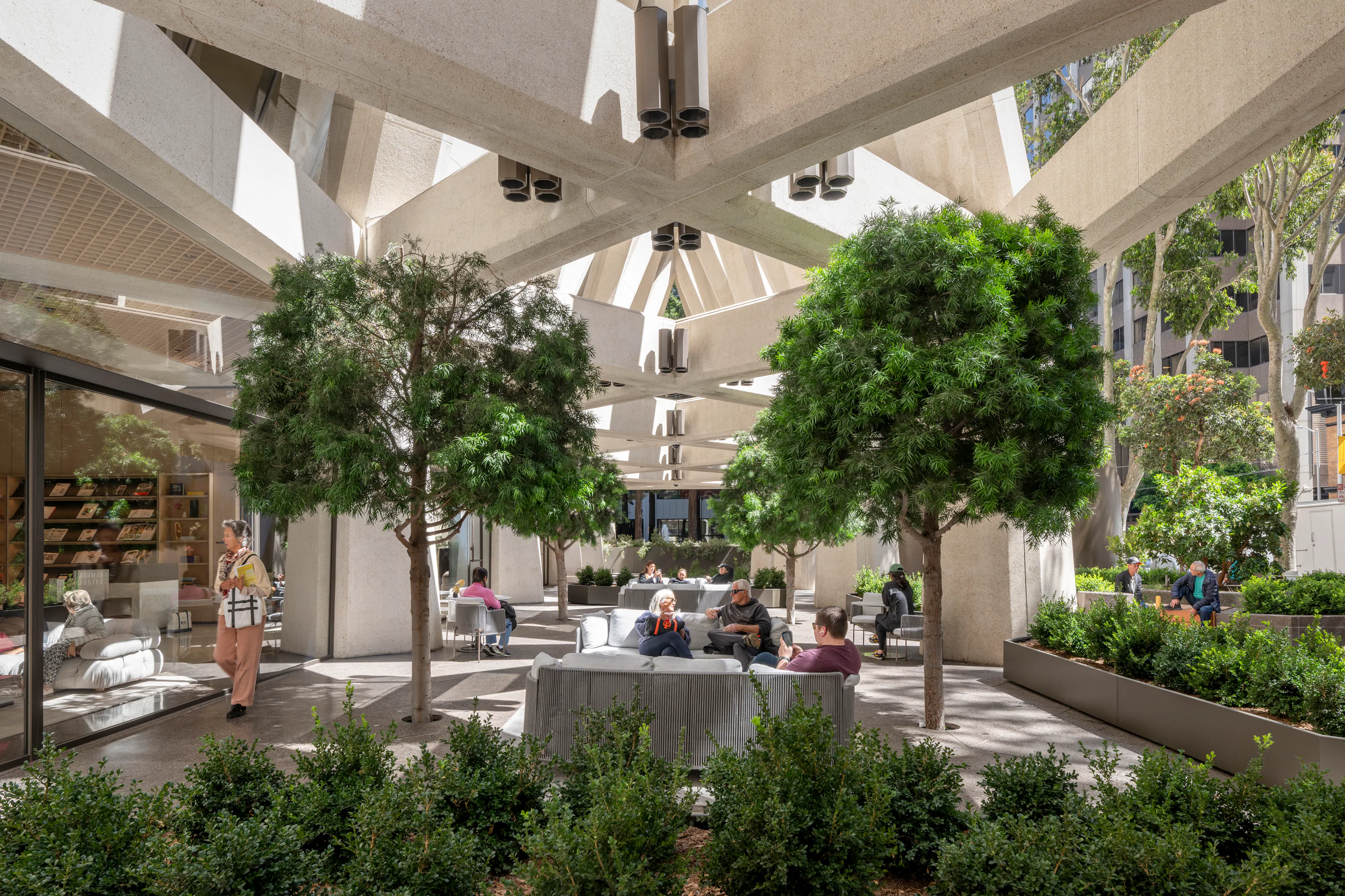 Transamerica Pyramid Center — 10