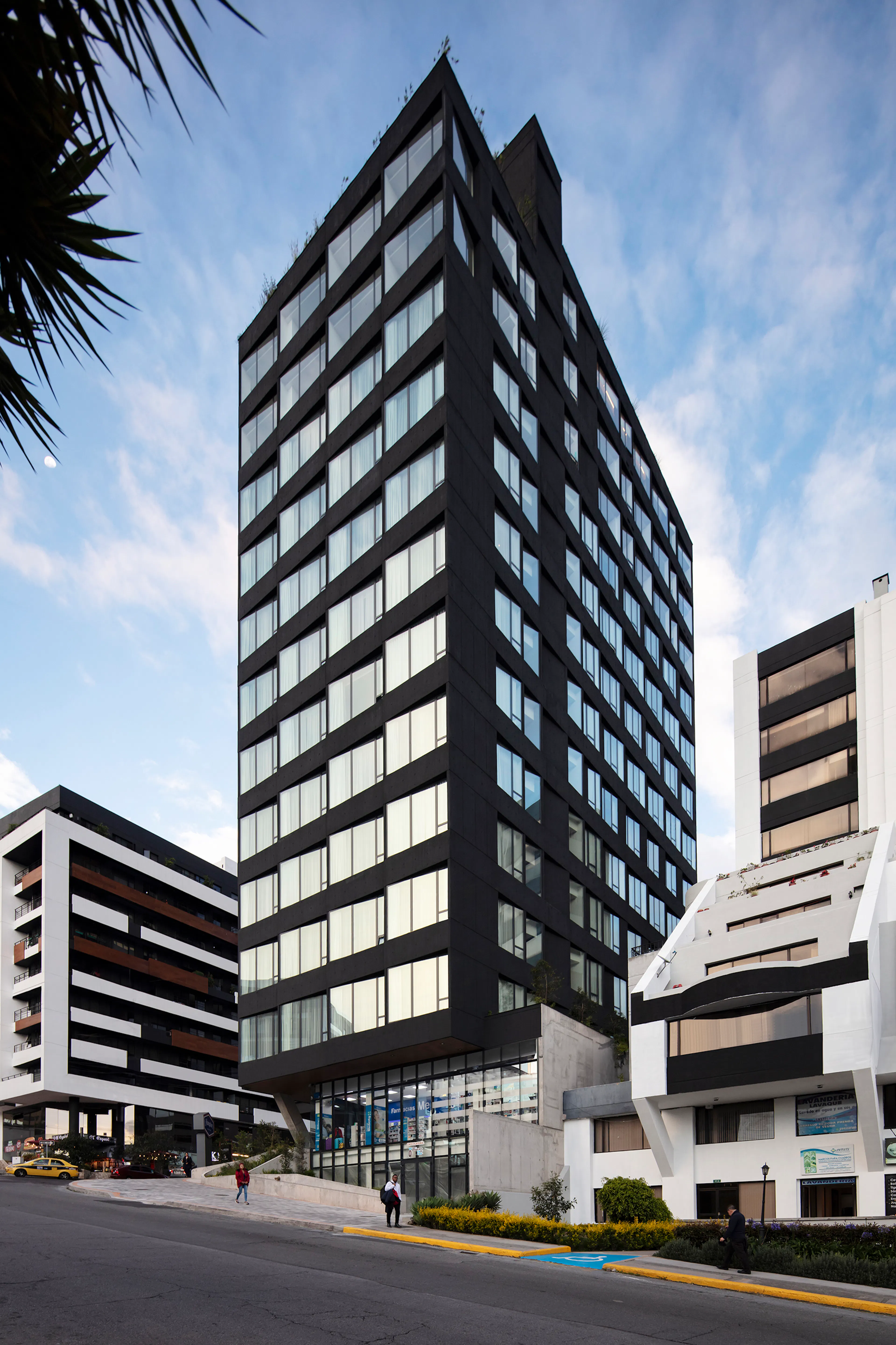 Hampton by Hilton Carolina Park & Zenith Penthouse Suites — 7