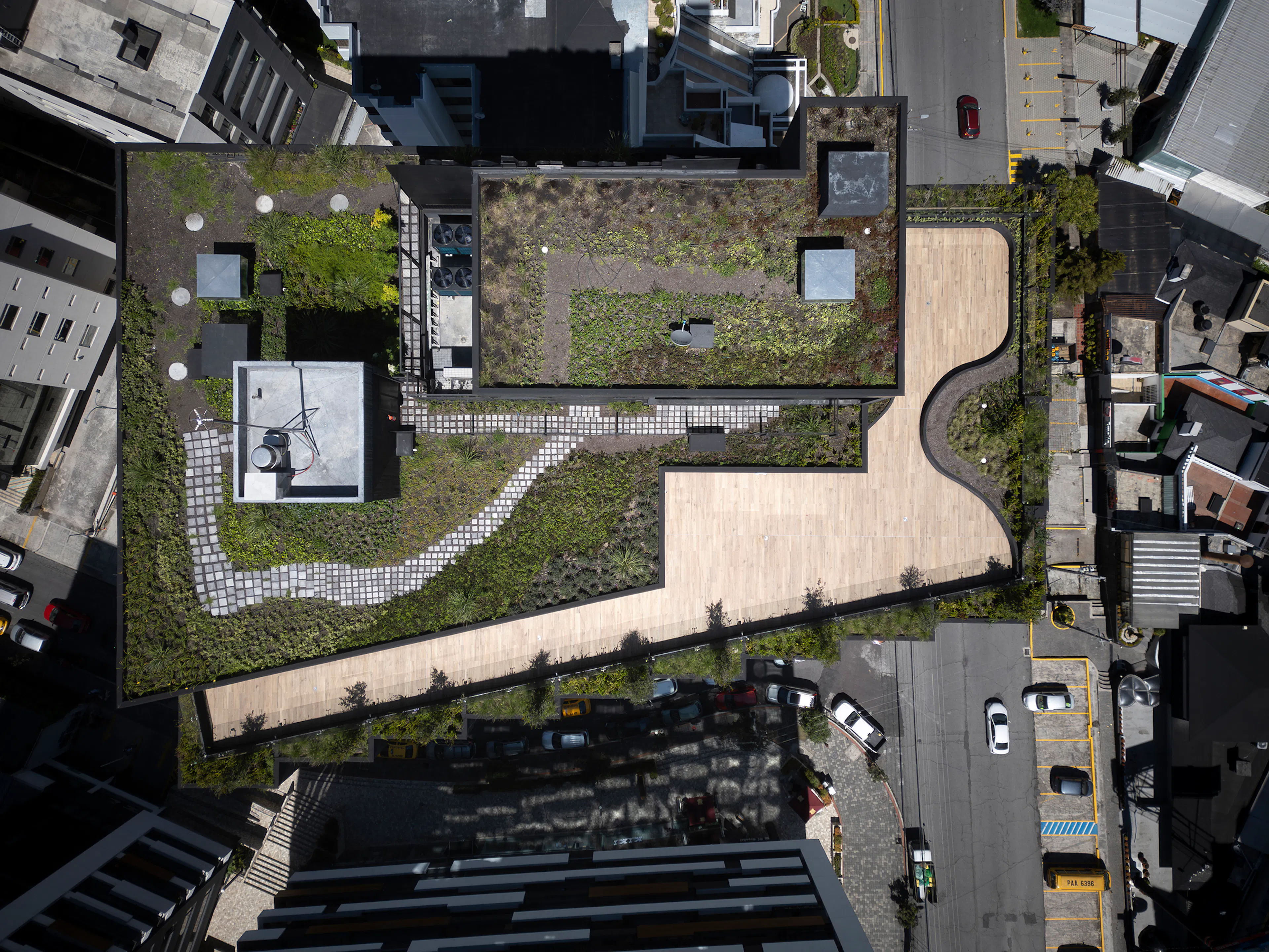 Hampton by Hilton Carolina Park & Zenith Penthouse Suites — 13