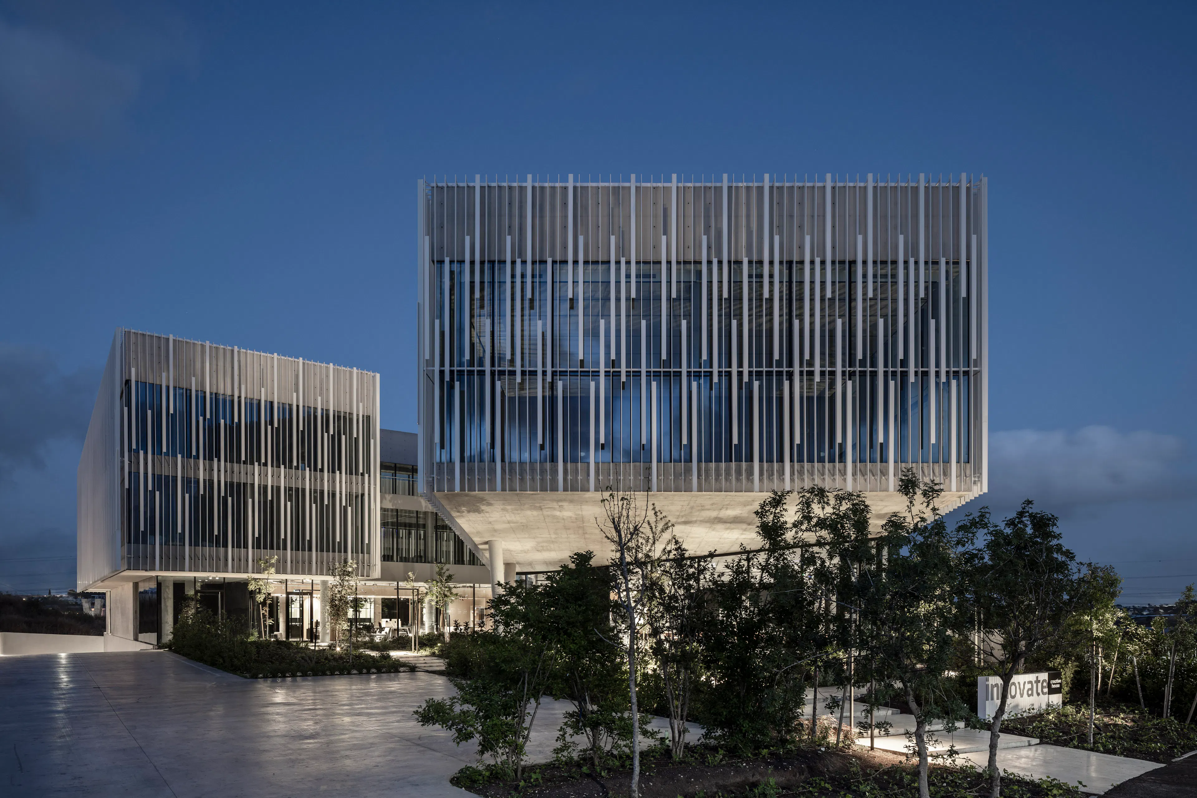 INNOVATE HQ& showroom — 3