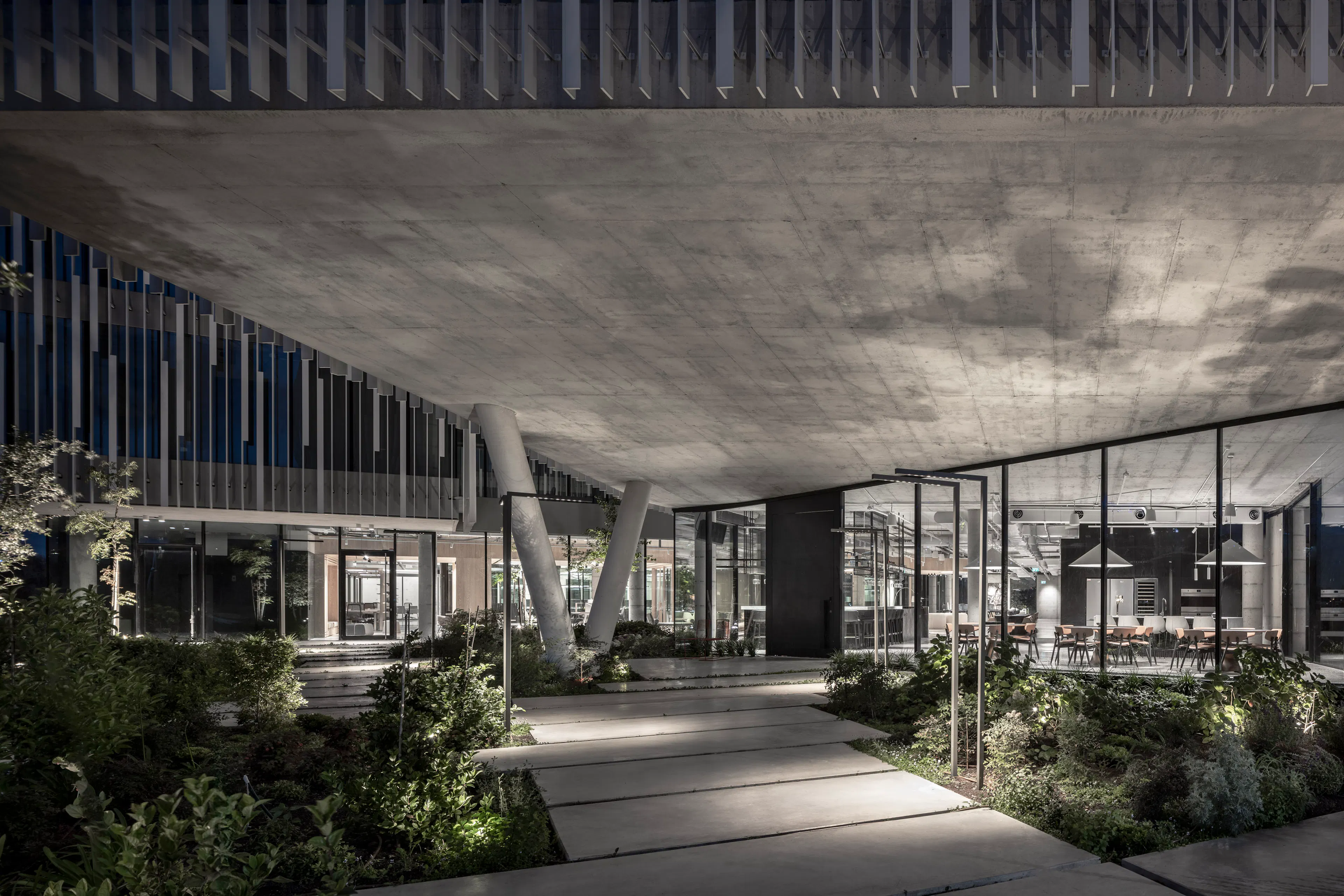 INNOVATE HQ& showroom — 4