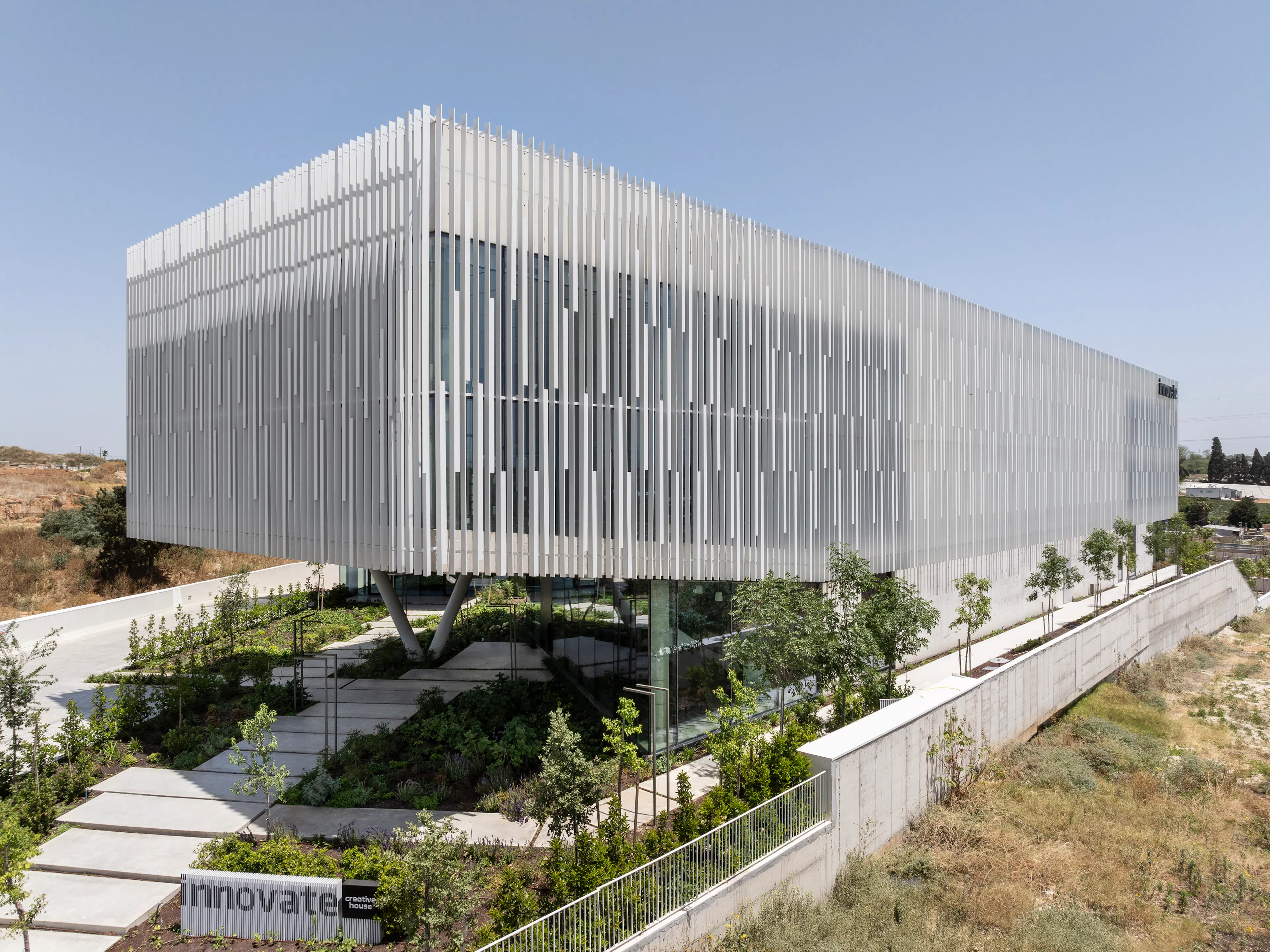 INNOVATE HQ& showroom — 5