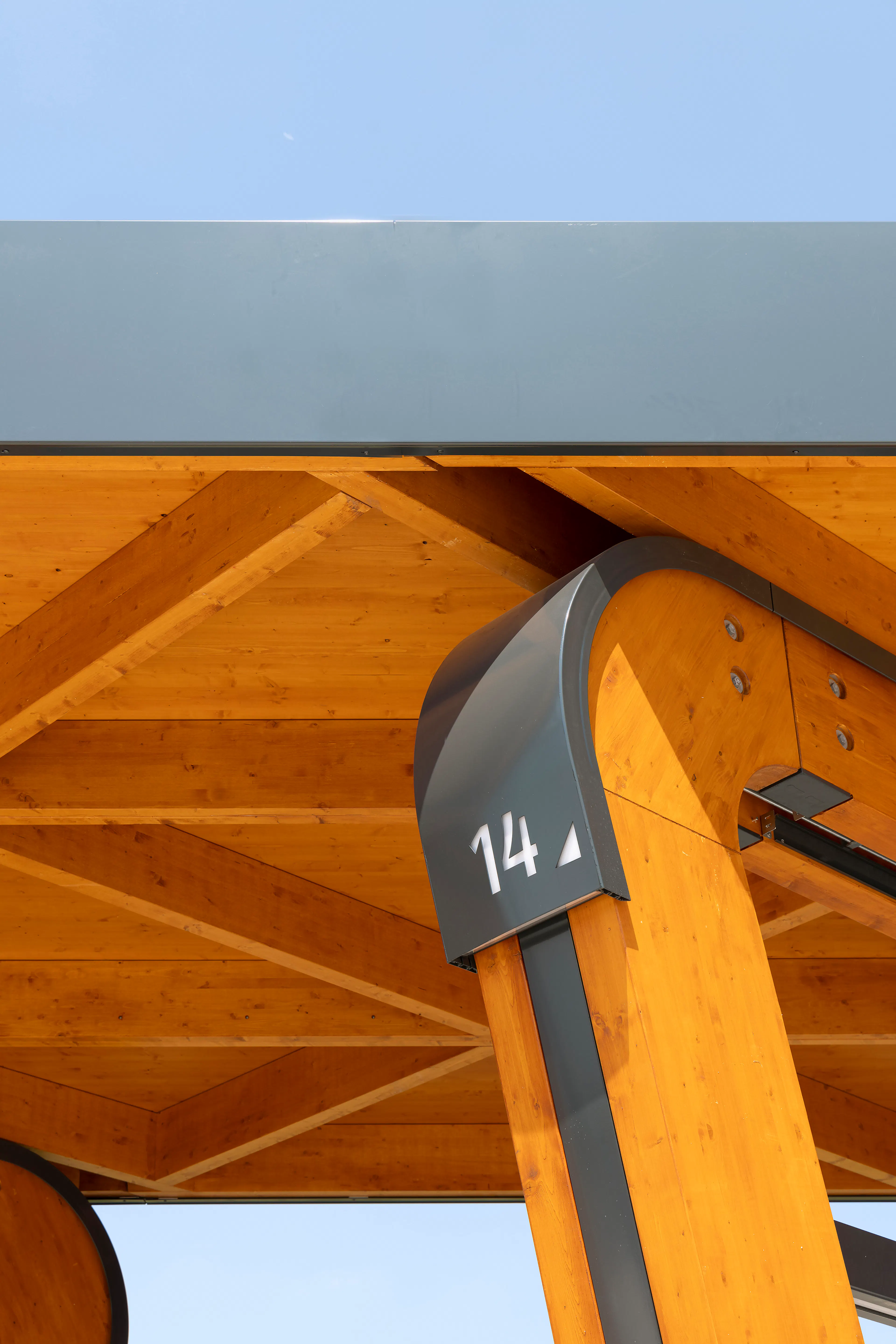 Milence Truck Charging — 6