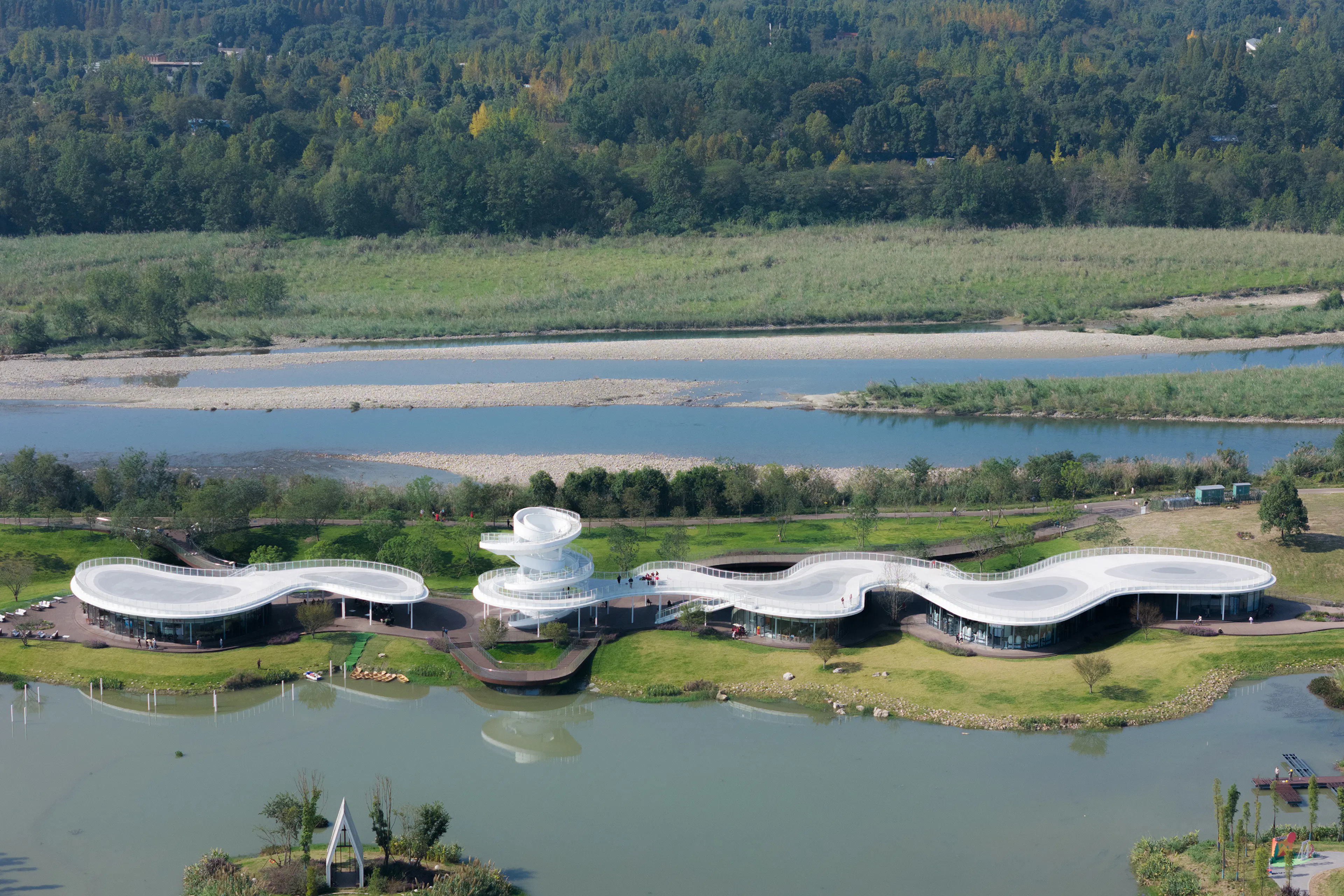 Lujiatan Wetland Park Commercial Service Center — 6