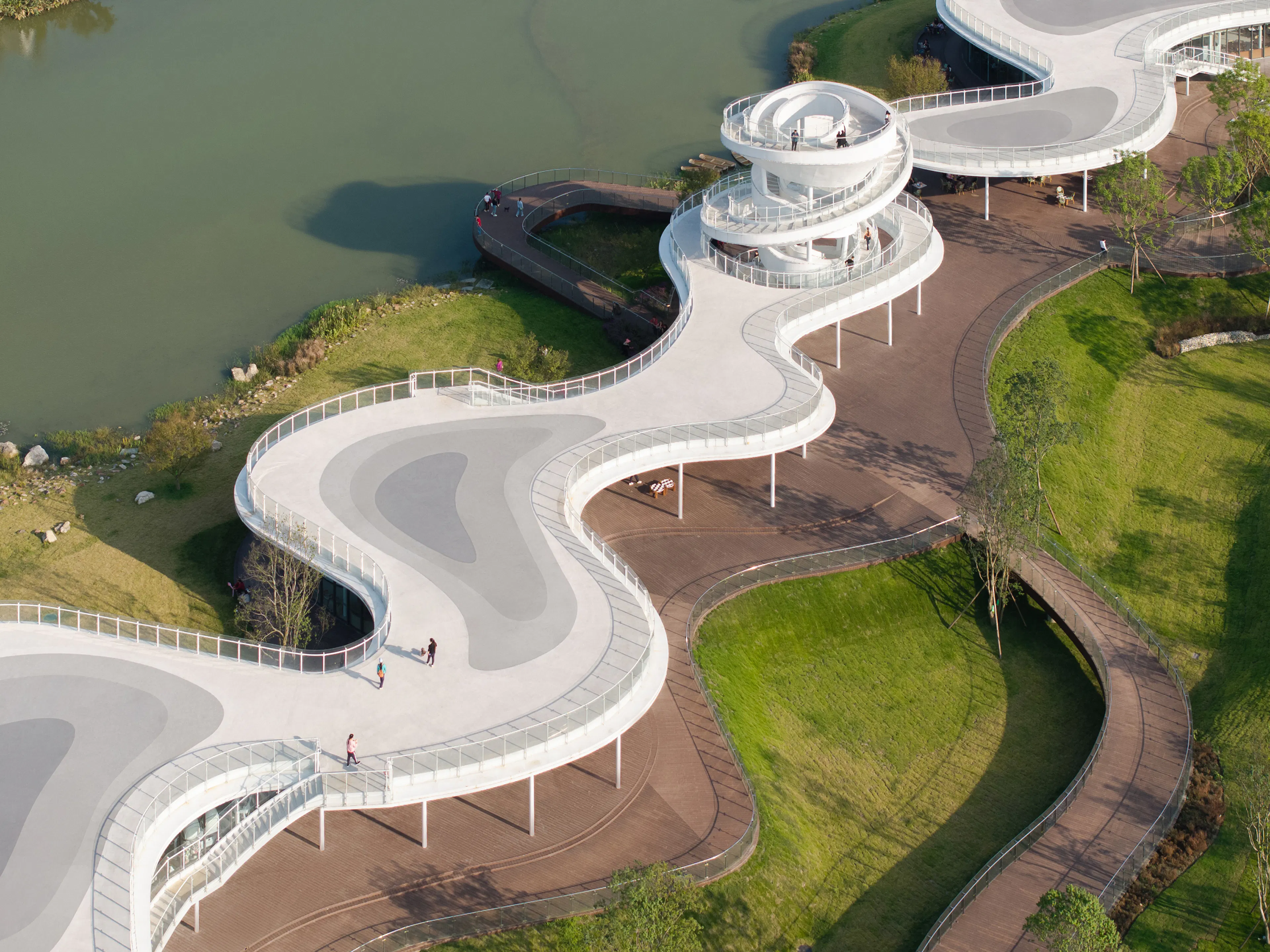 Lujiatan Wetland Park Commercial Service Center — 17