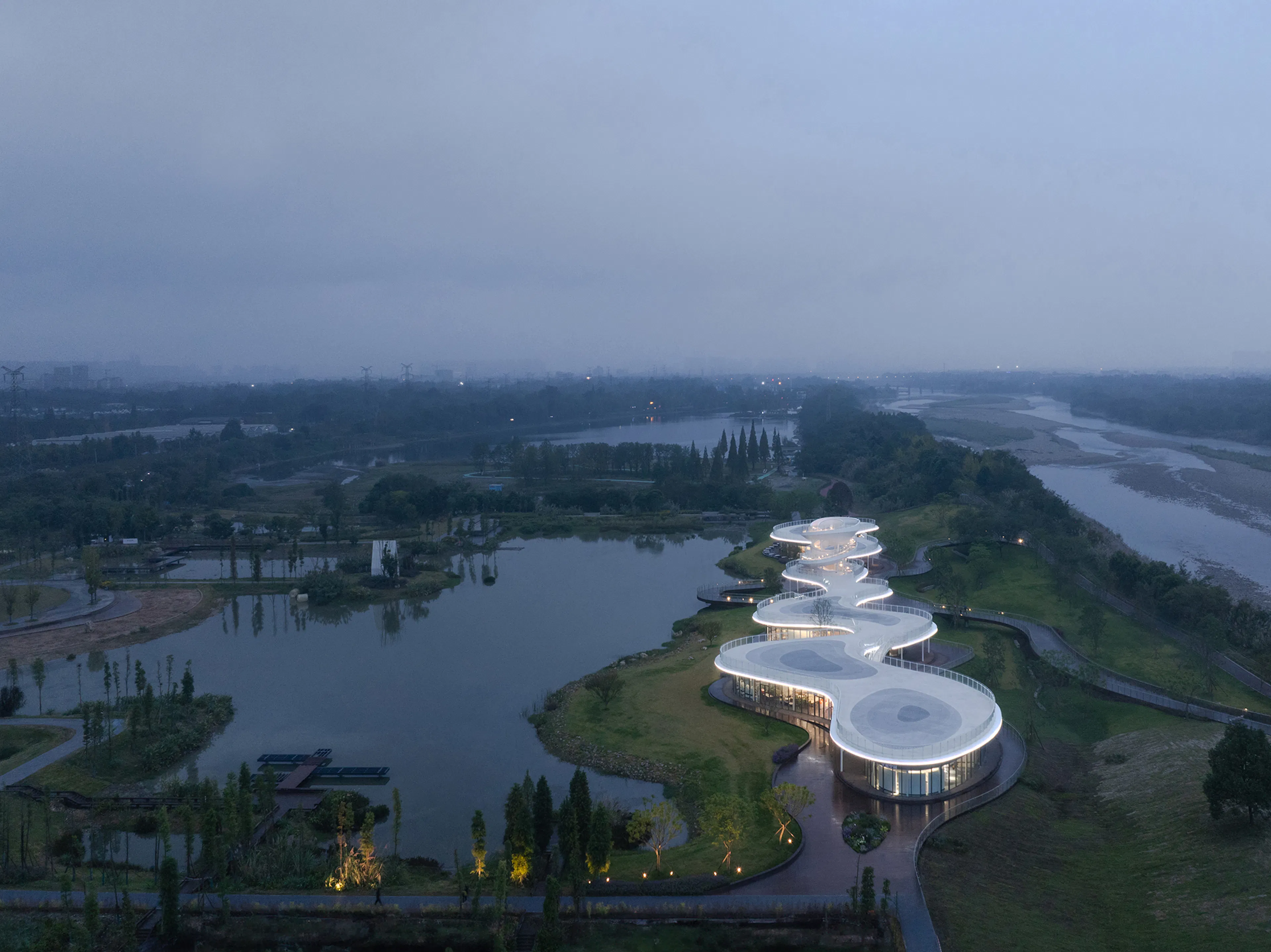 Lujiatan Wetland Park Commercial Service Center — 20