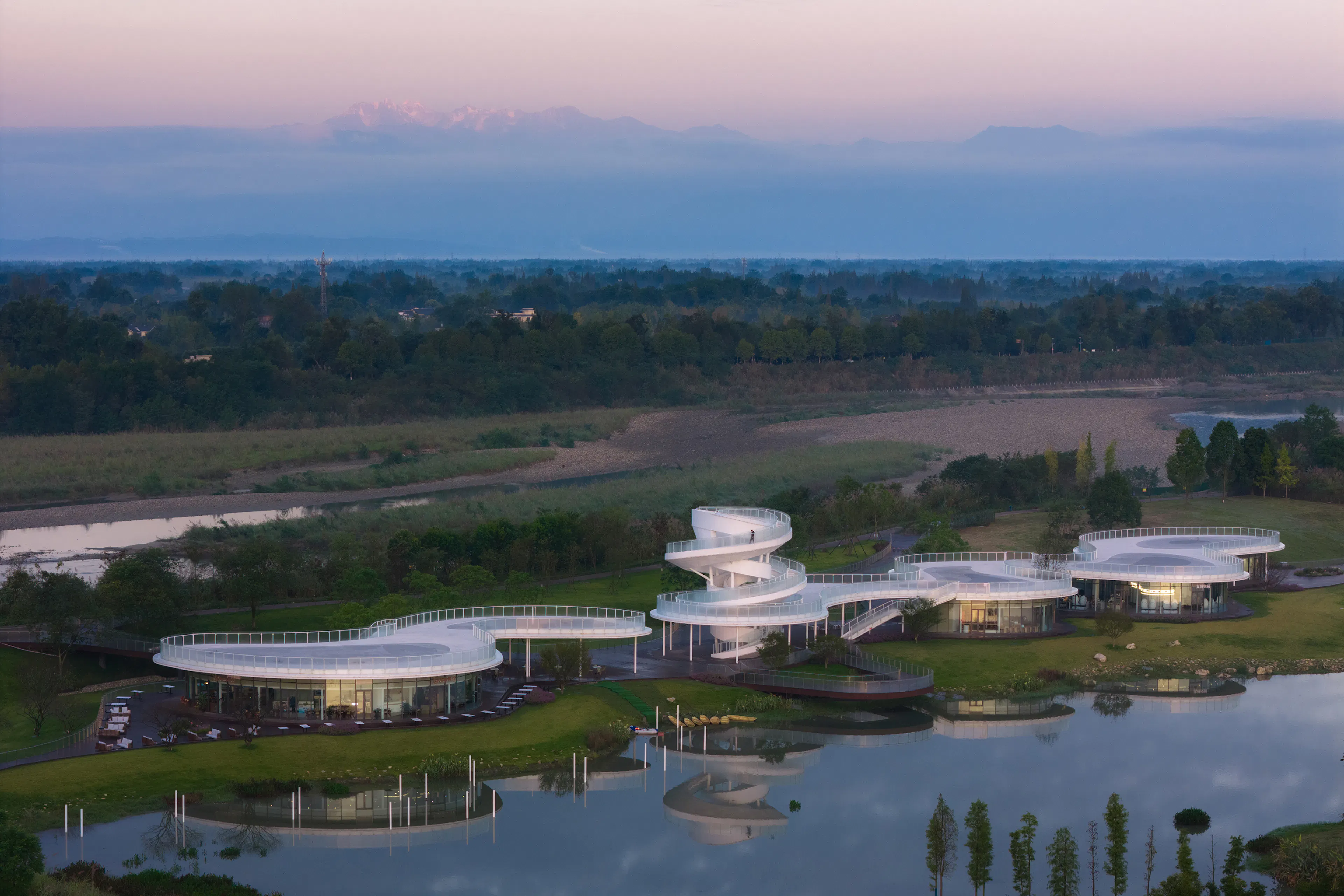 Lujiatan Wetland Park Commercial Service Center — 31