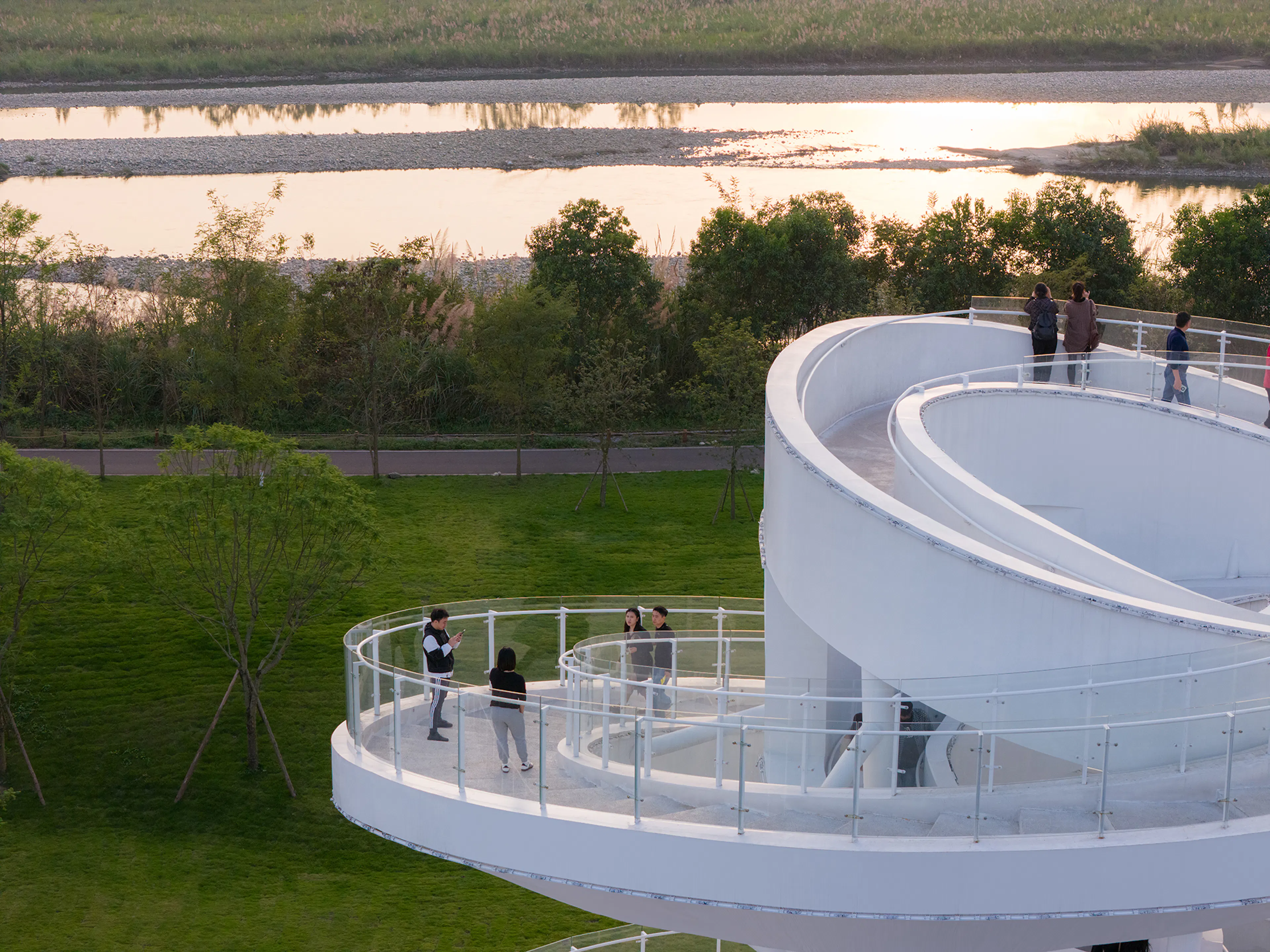 Lujiatan Wetland Park Commercial Service Center — 39