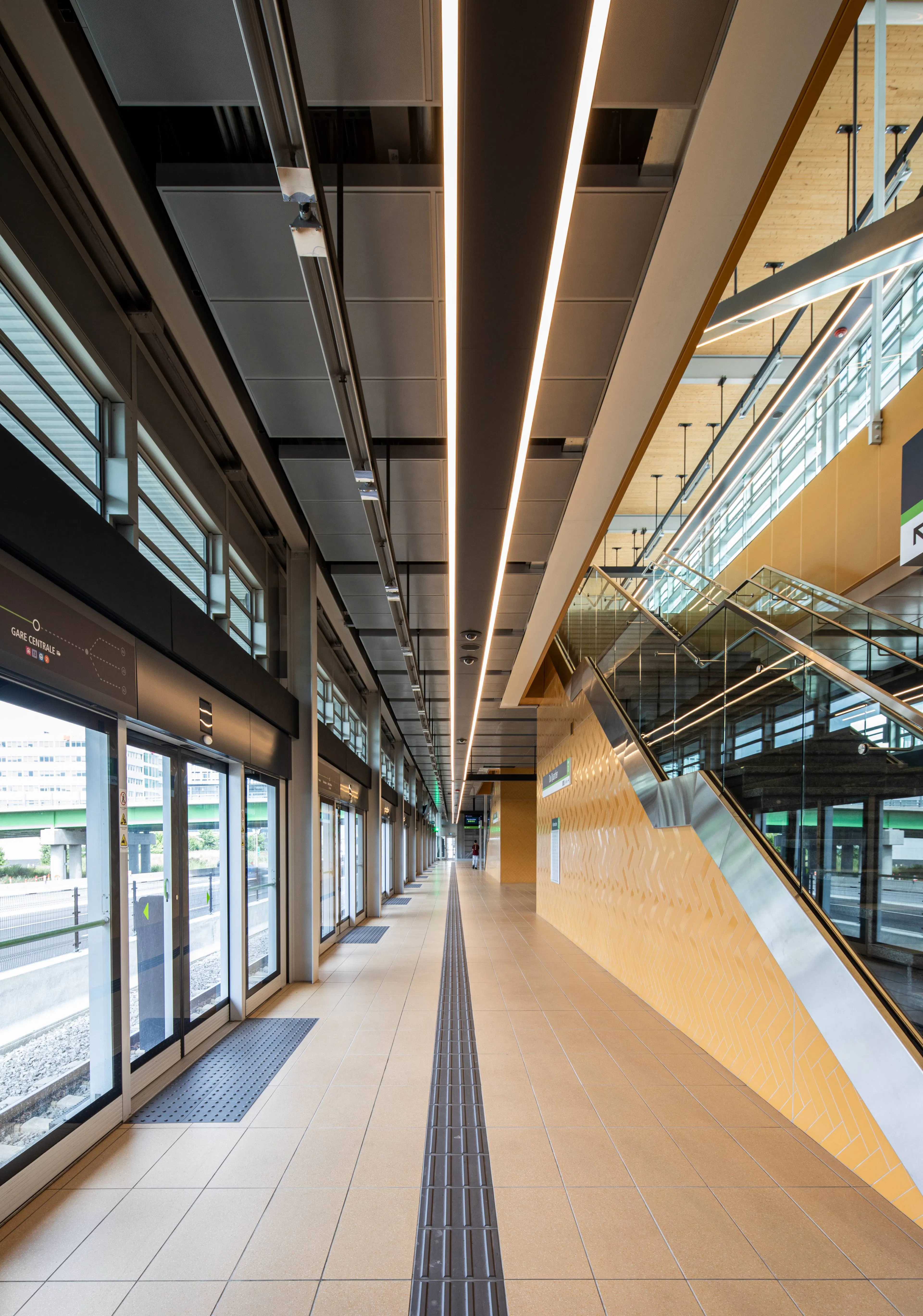 REM- Station du Quartier — 7