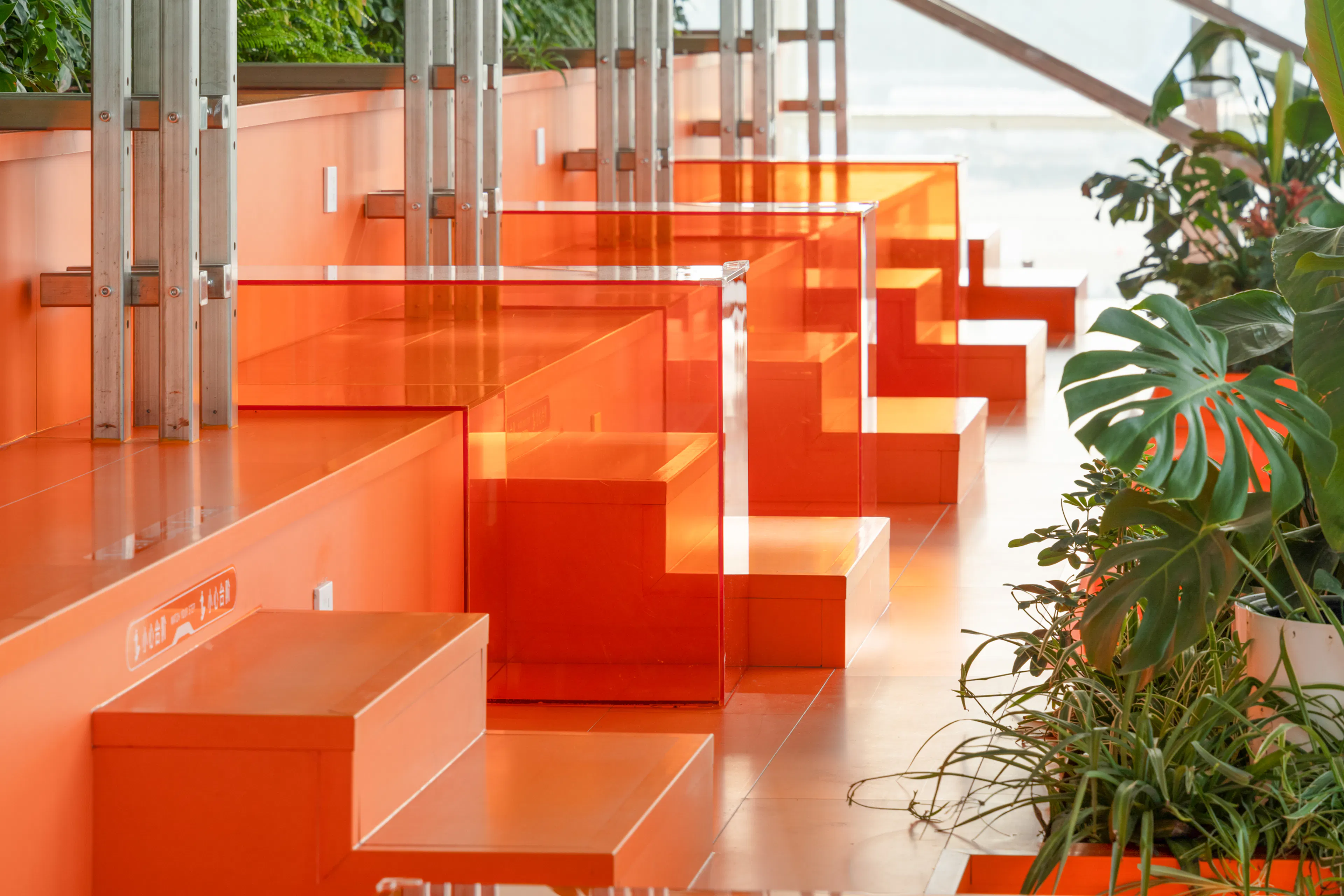 Design of kiosks and observation decks in Wuhan Tianhe Airport T2—Towards a light architecture — 21