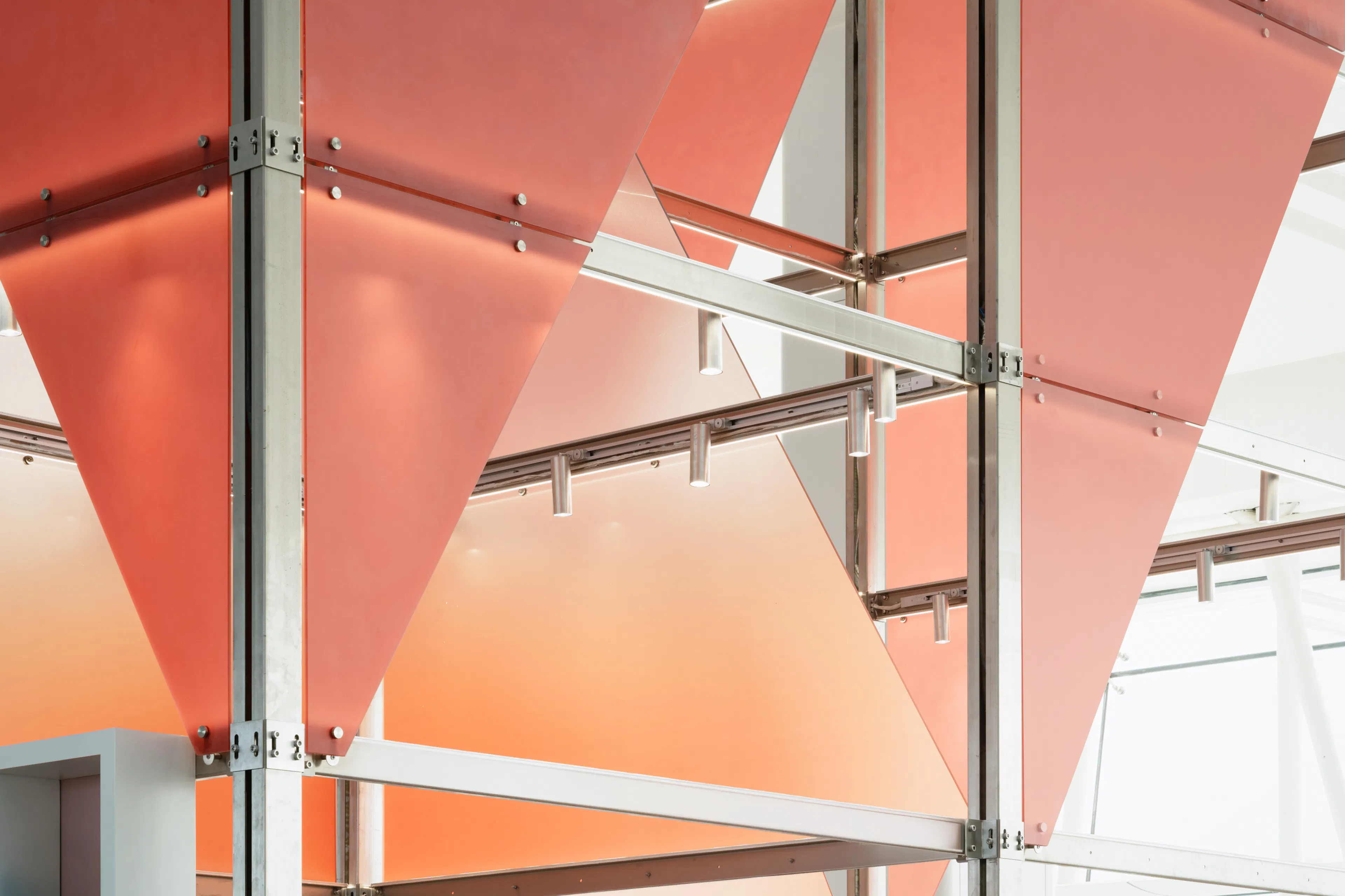 Design of kiosks and observation decks in Wuhan Tianhe Airport T2—Towards a light architecture — 22