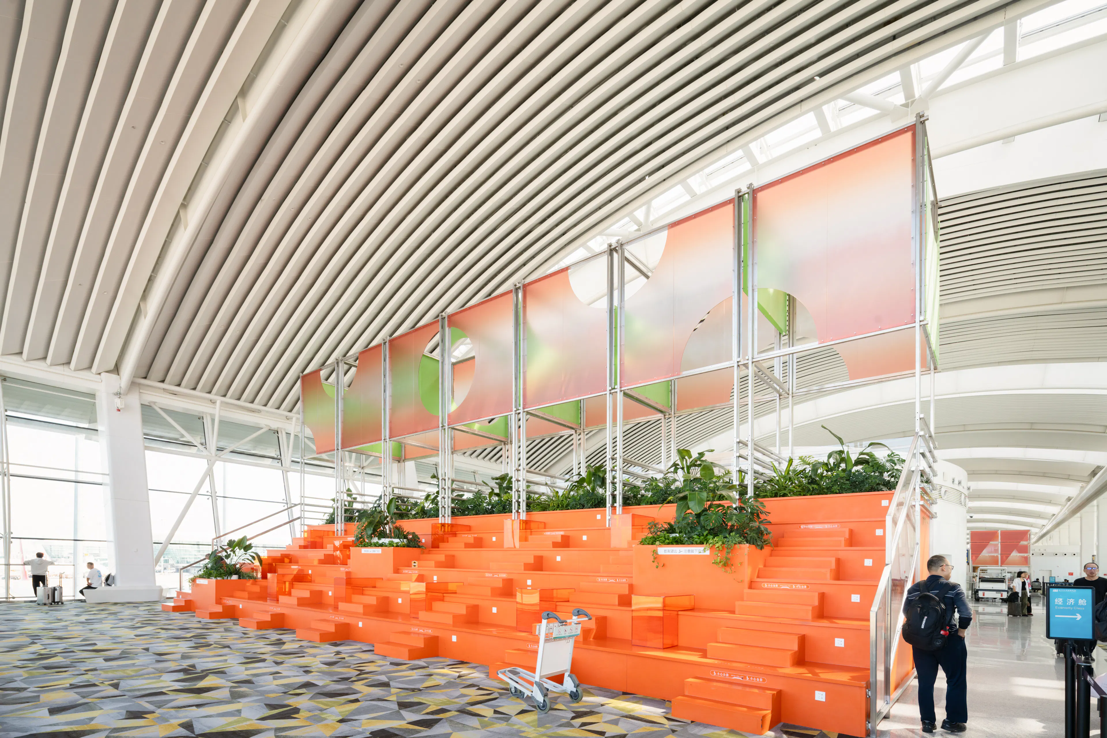 Design of kiosks and observation decks in Wuhan Tianhe Airport T2—Towards a light architecture — 1