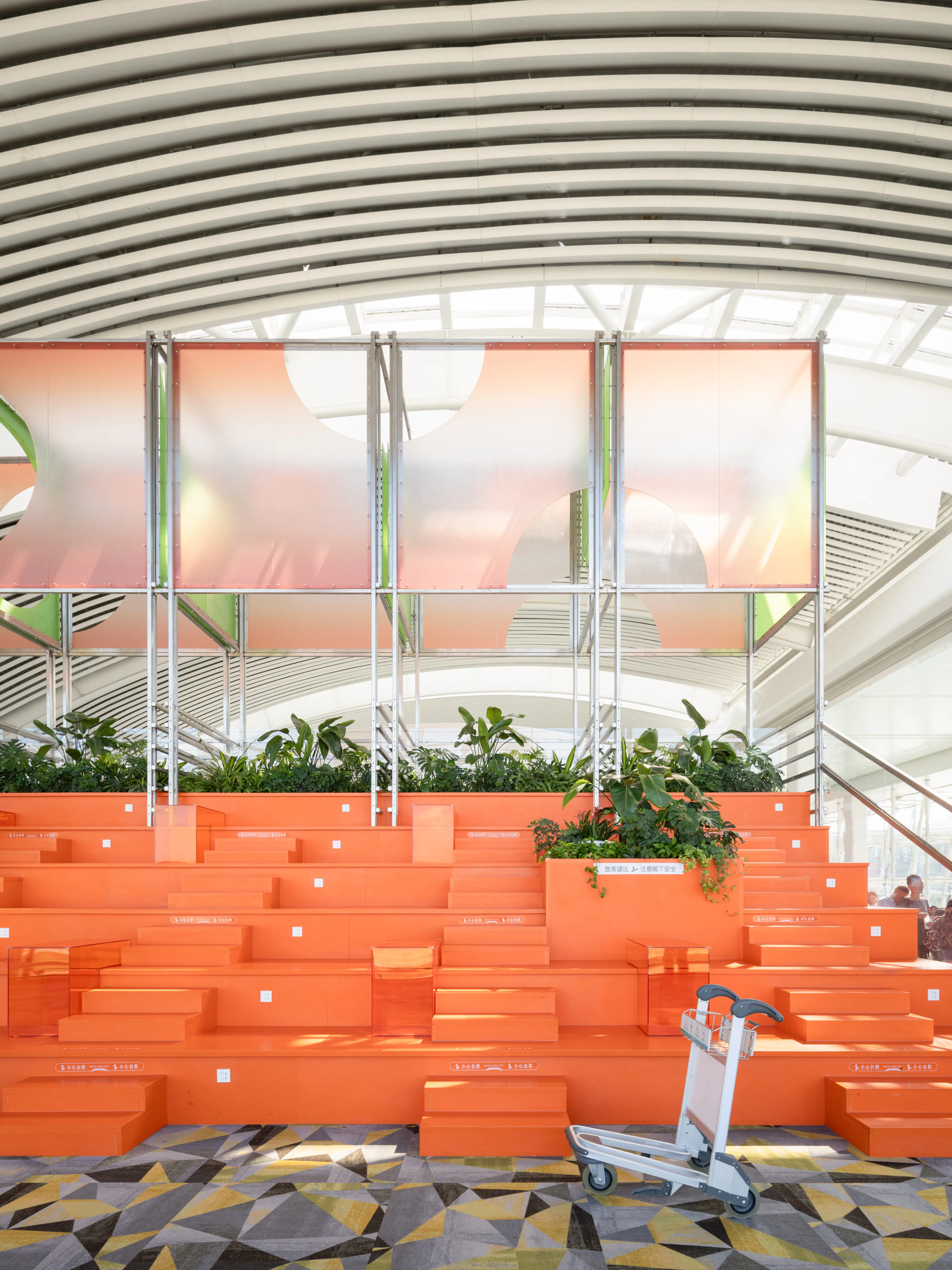 Design of kiosks and observation decks in Wuhan Tianhe Airport T2—Towards a light architecture — 6