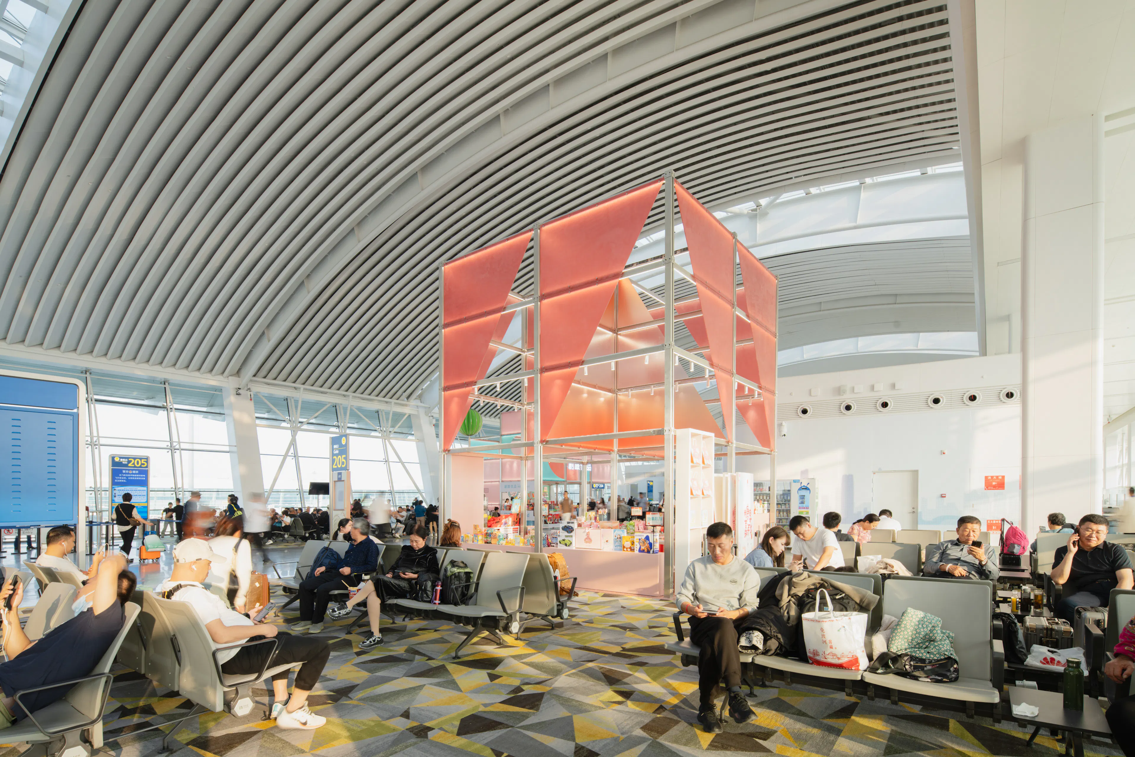 Design of kiosks and observation decks in Wuhan Tianhe Airport T2—Towards a light architecture — 14
