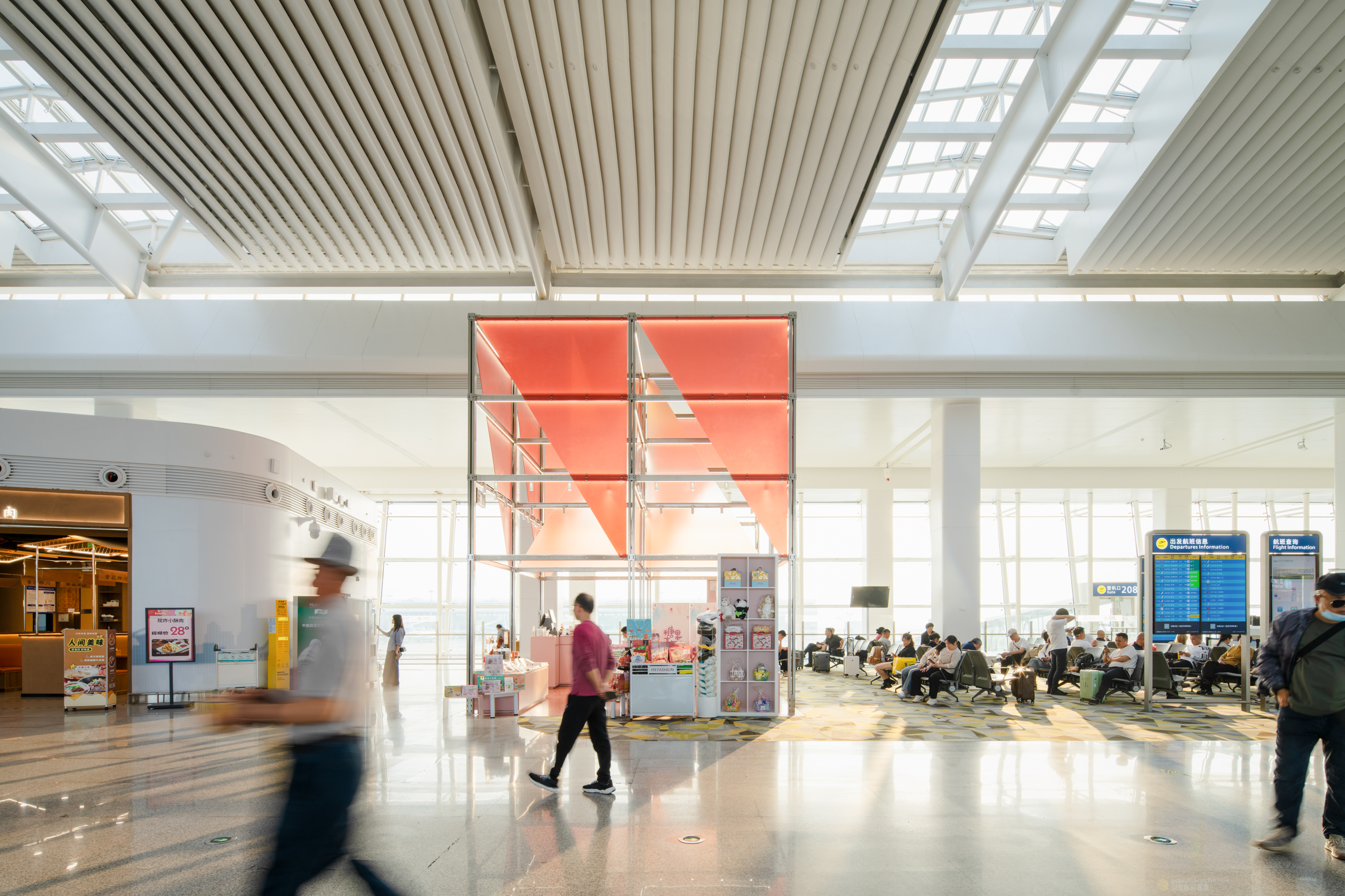 Design of kiosks and observation decks in Wuhan Tianhe Airport T2 ...
