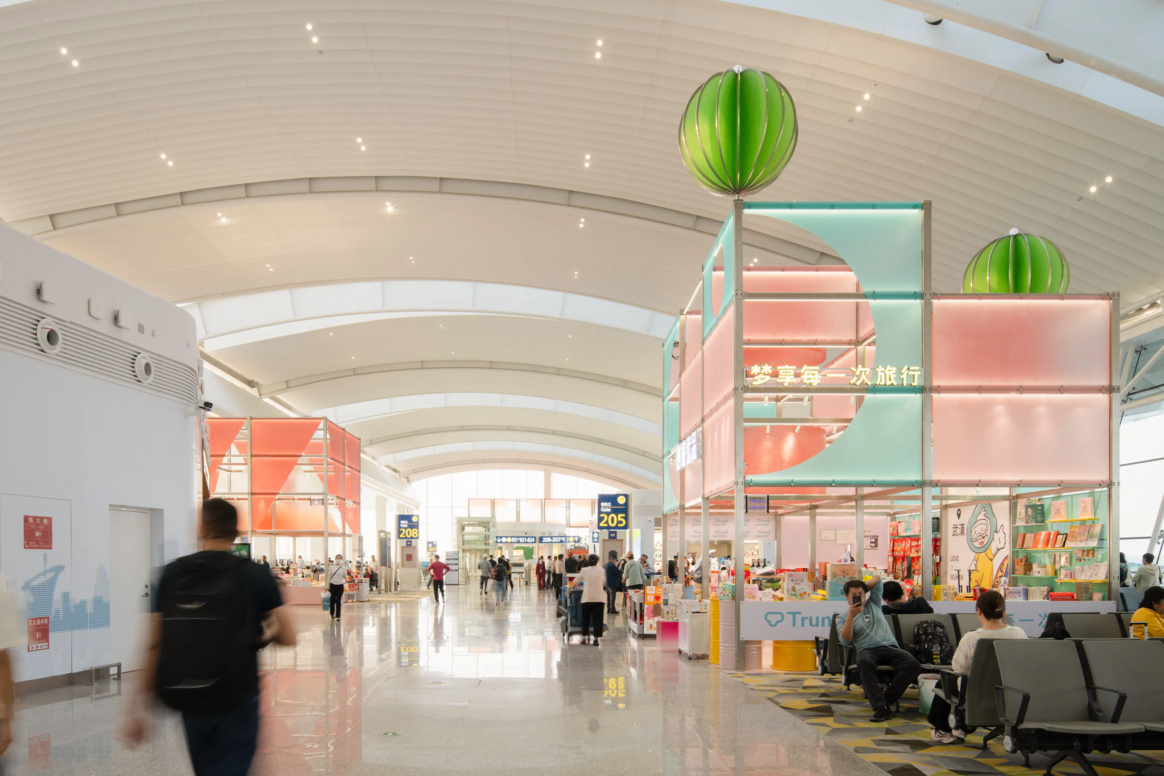 Design of kiosks and observation decks in Wuhan Tianhe Airport T2—Towards a light architecture — 17