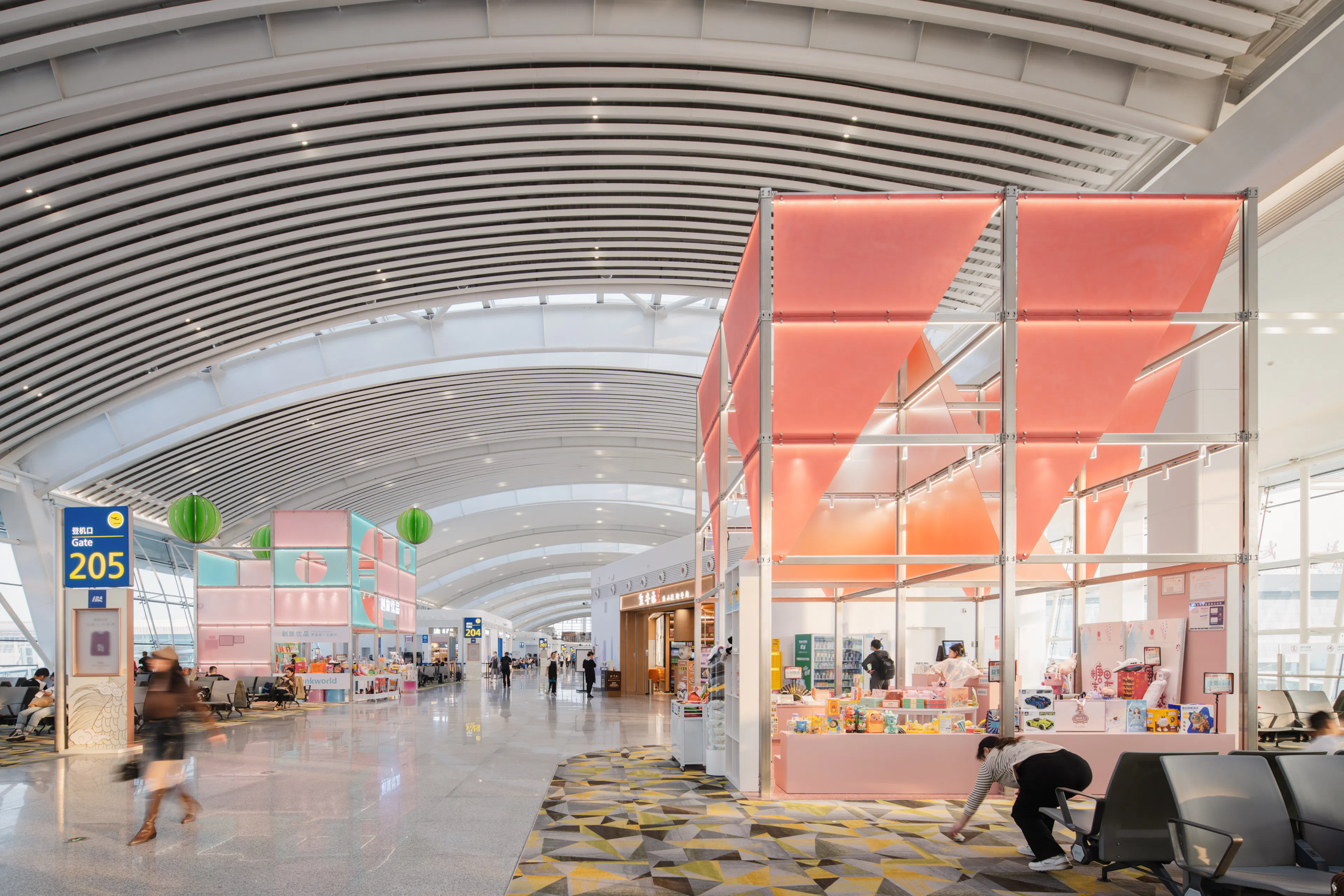 Design of kiosks and observation decks in Wuhan Tianhe Airport T2—Towards a light architecture — 18