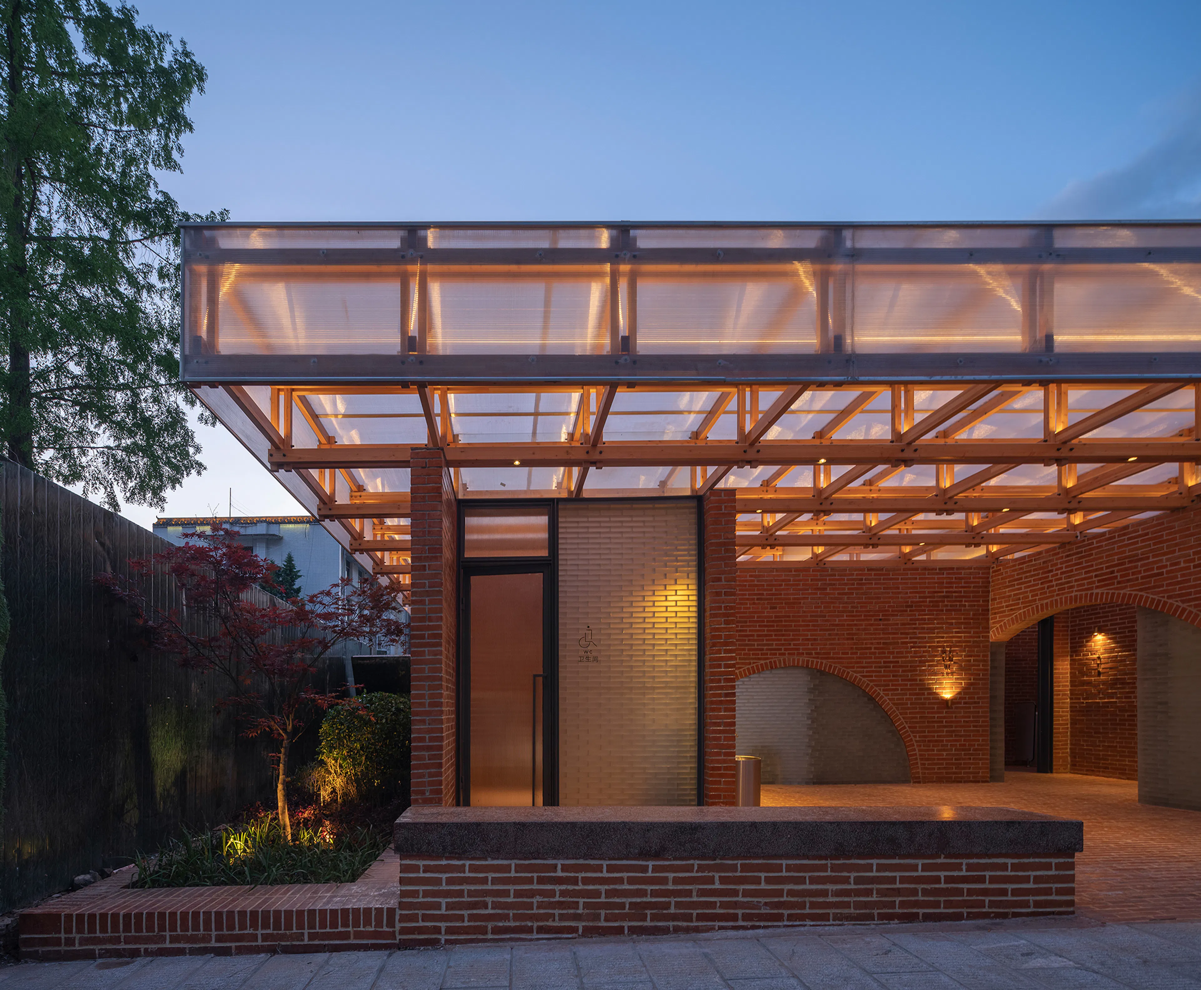 Red Brick Public Toilet on Liuba Old Street — 4