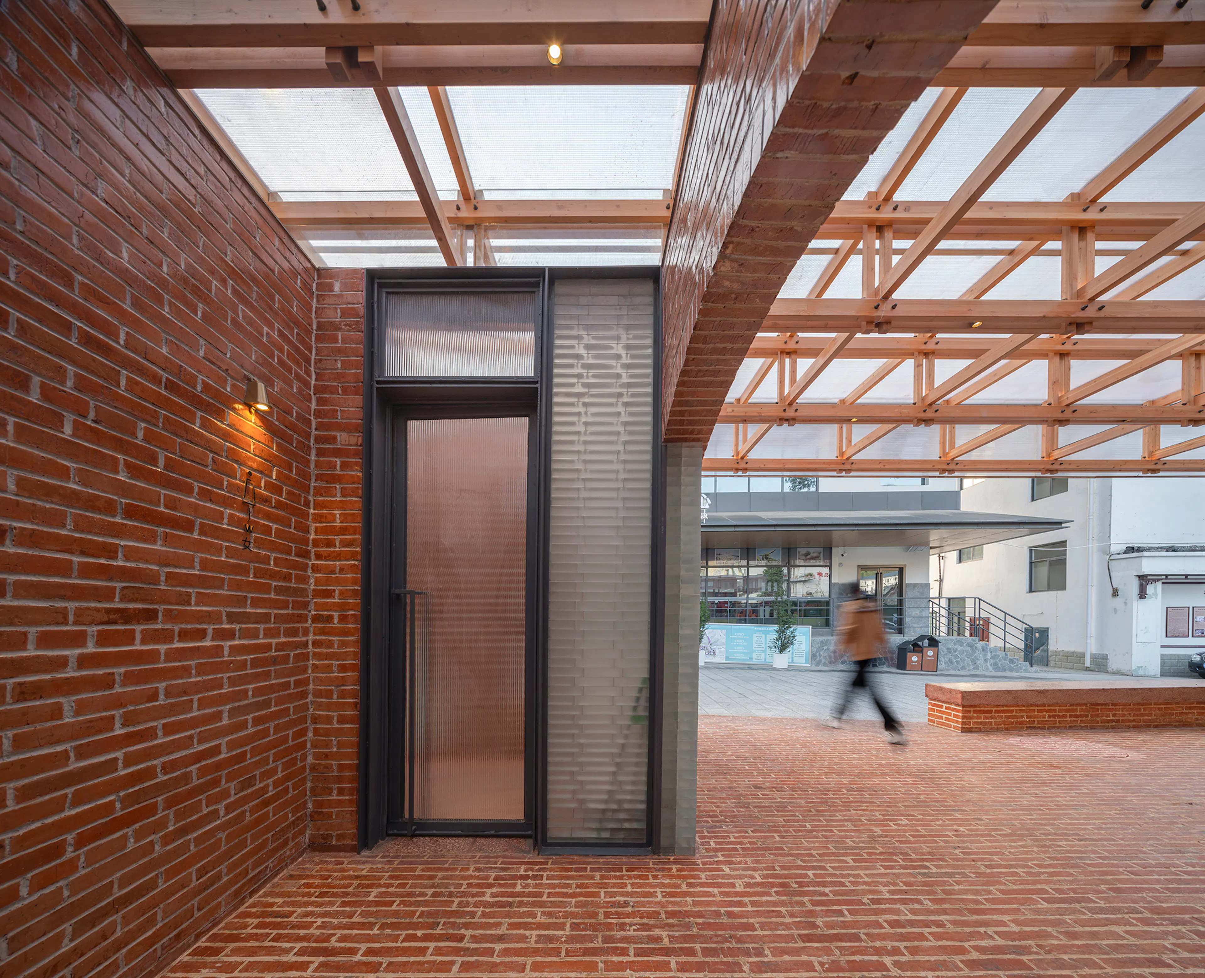 Red Brick Public Toilet on Liuba Old Street — 10