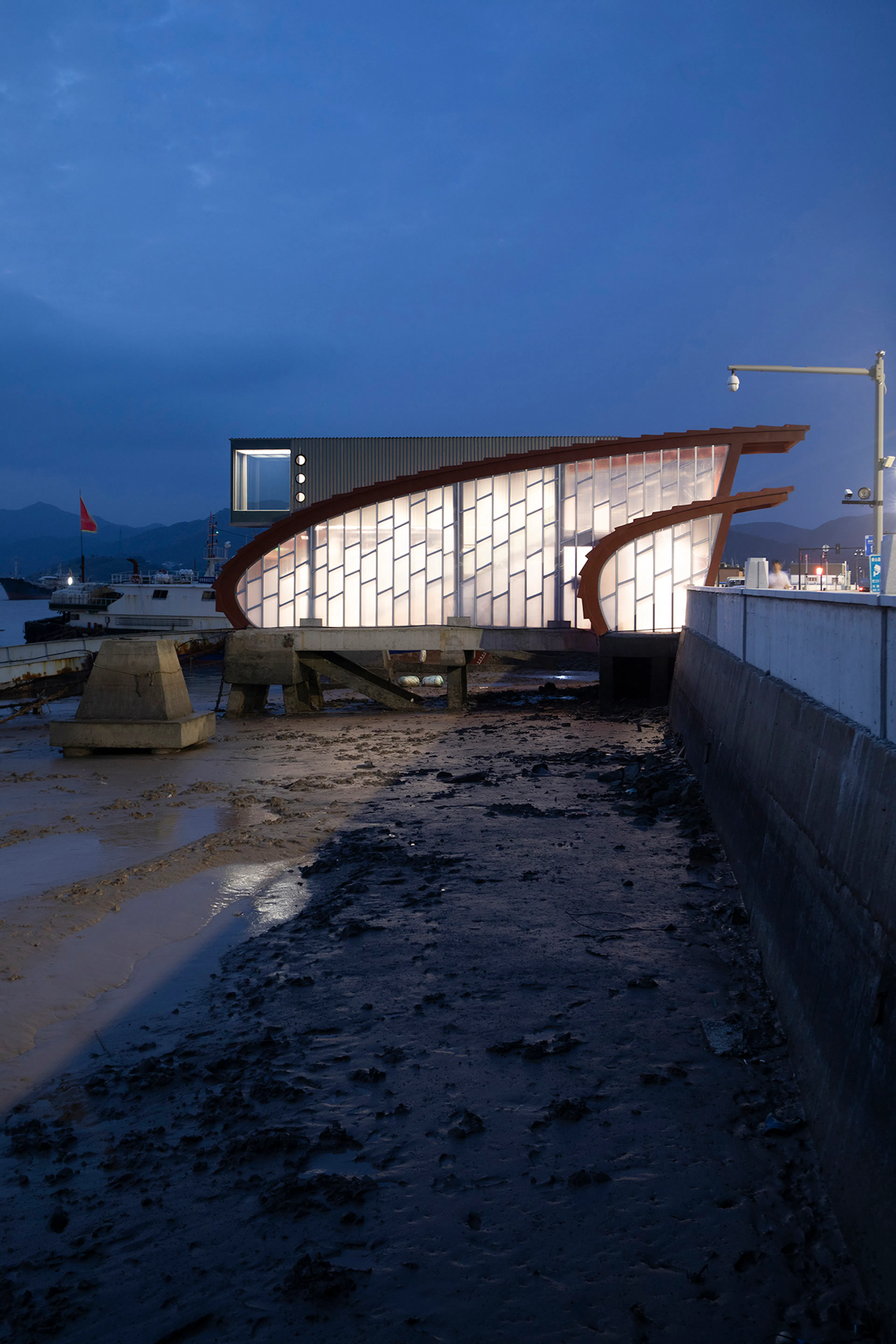 Fishermen Light Cinema-Dongmen Pier Renovation — 17