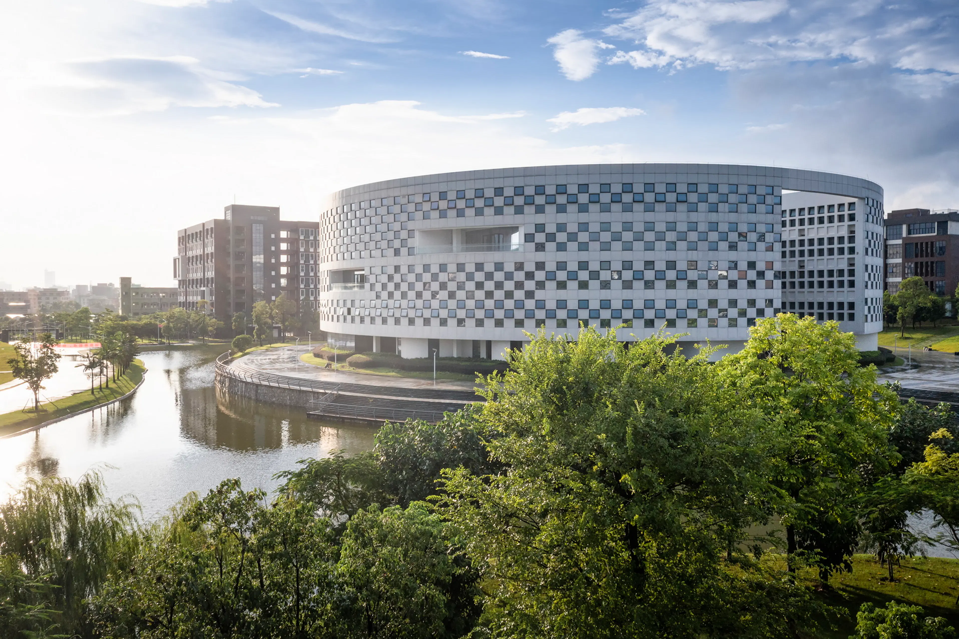 Library of Guangdong Vocational College of Hotel Management — 2