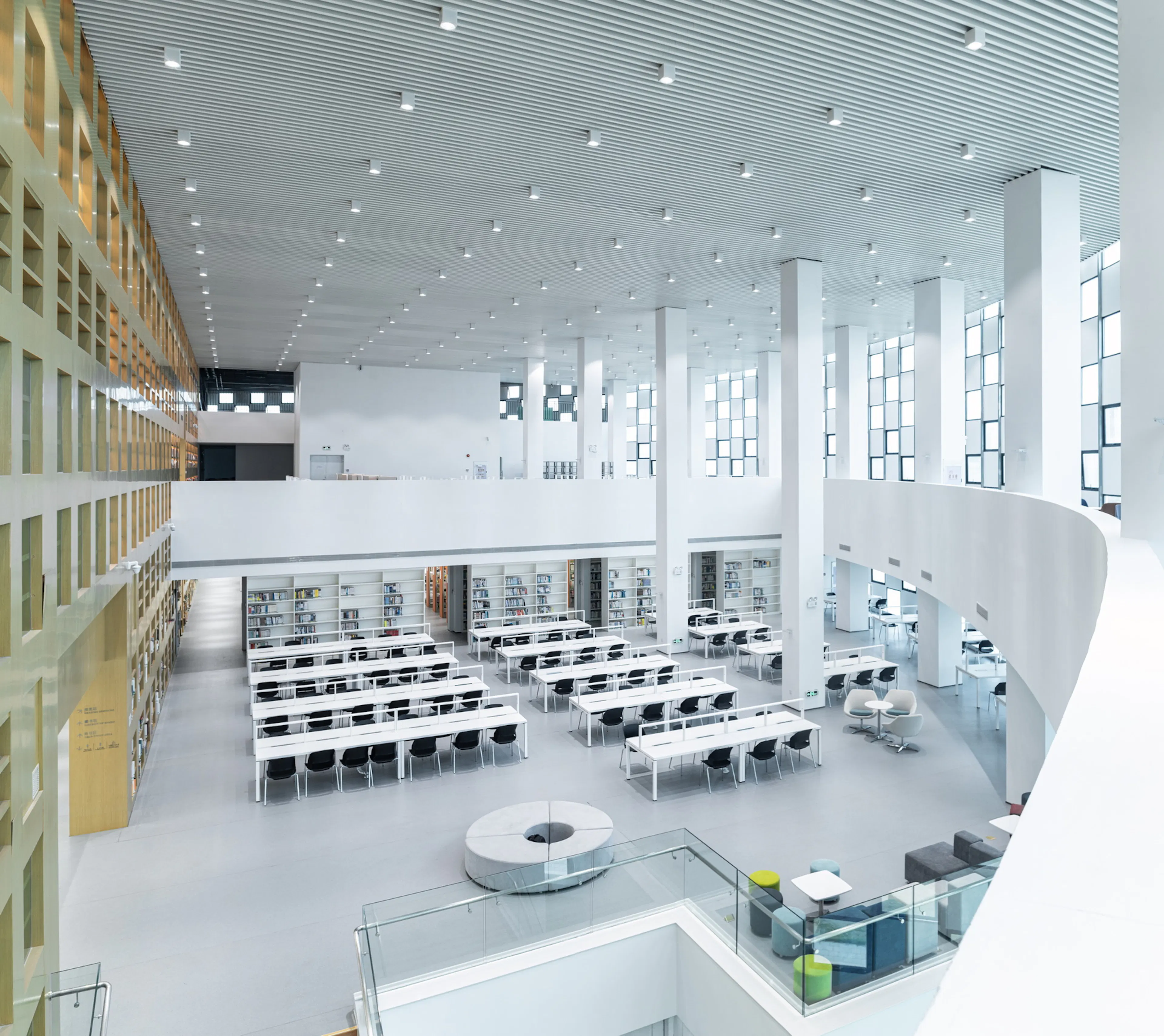 Library of Guangdong Vocational College of Hotel Management — 12