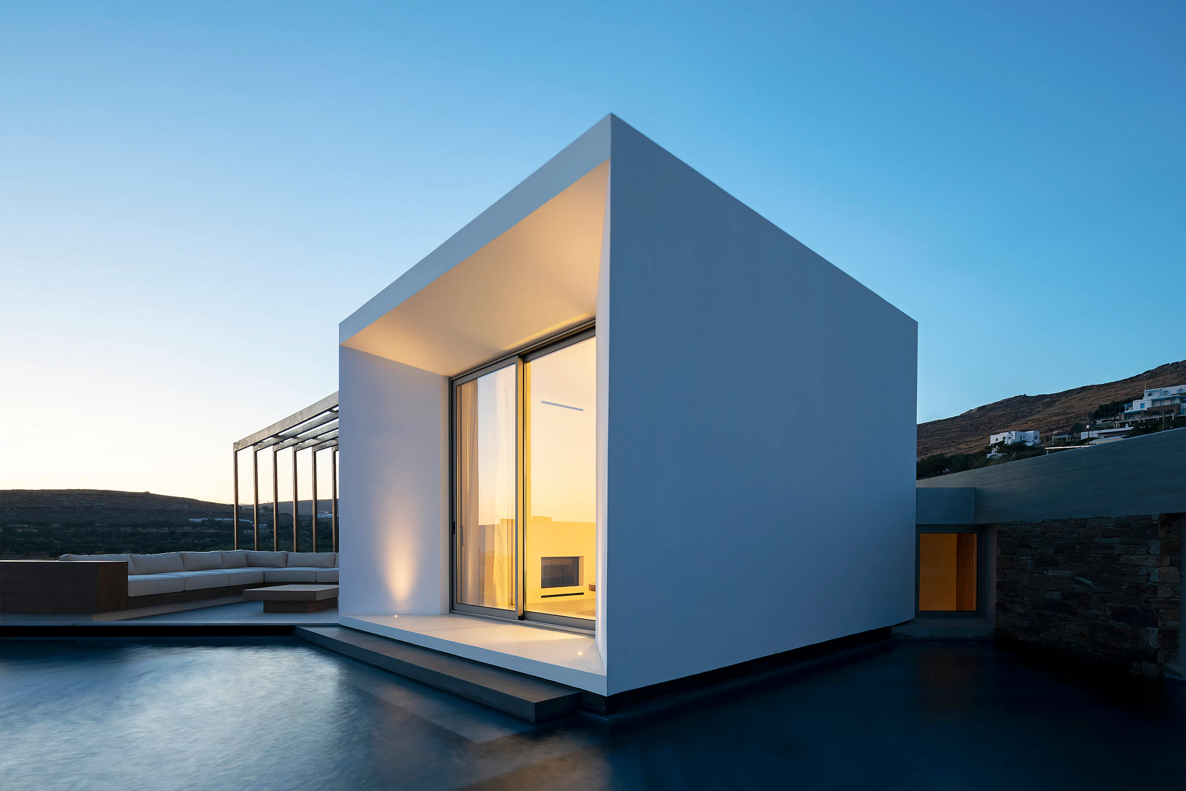 POOL ON THE ROCKS — 24