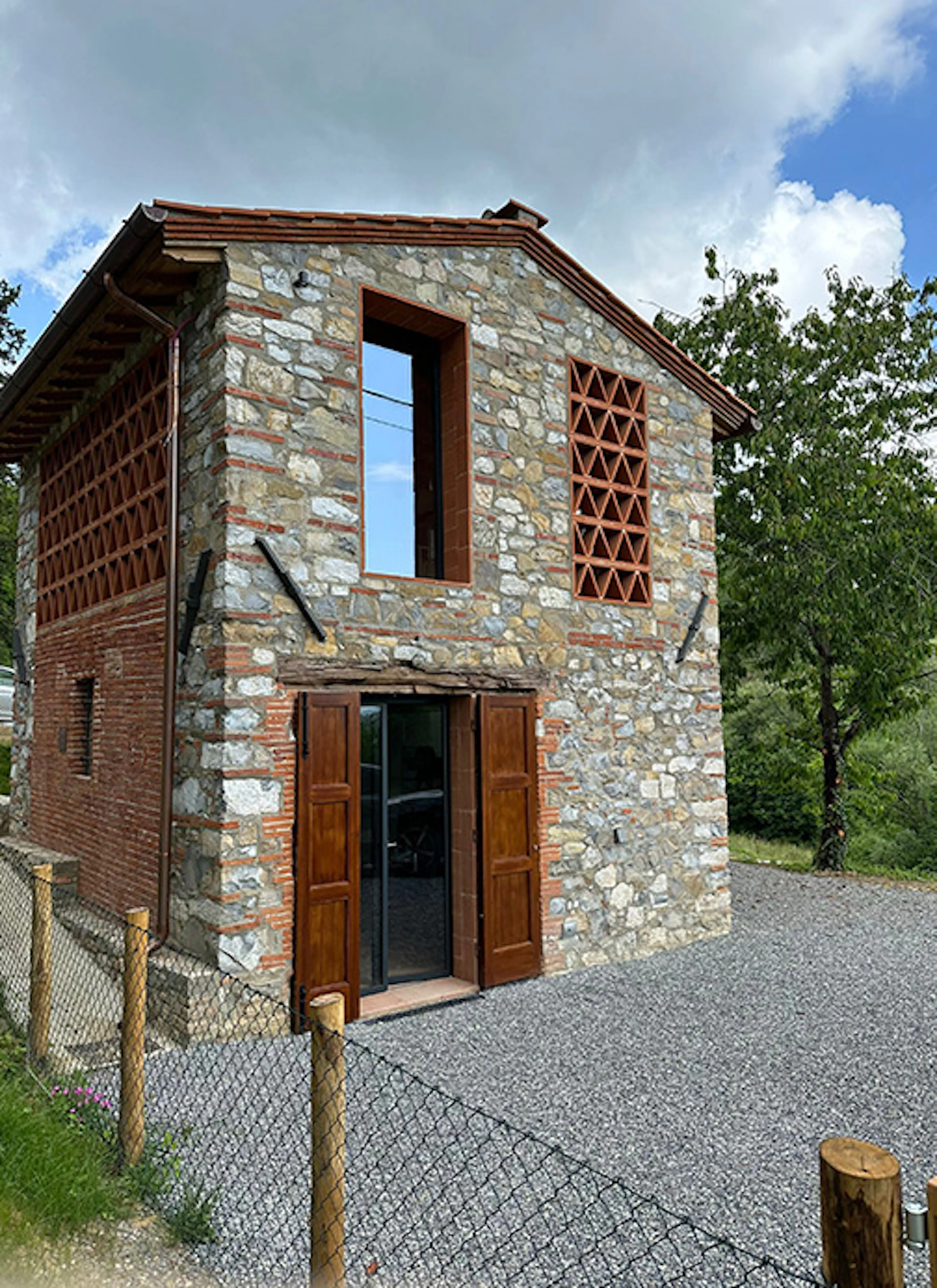 Tuscan fienile — 2