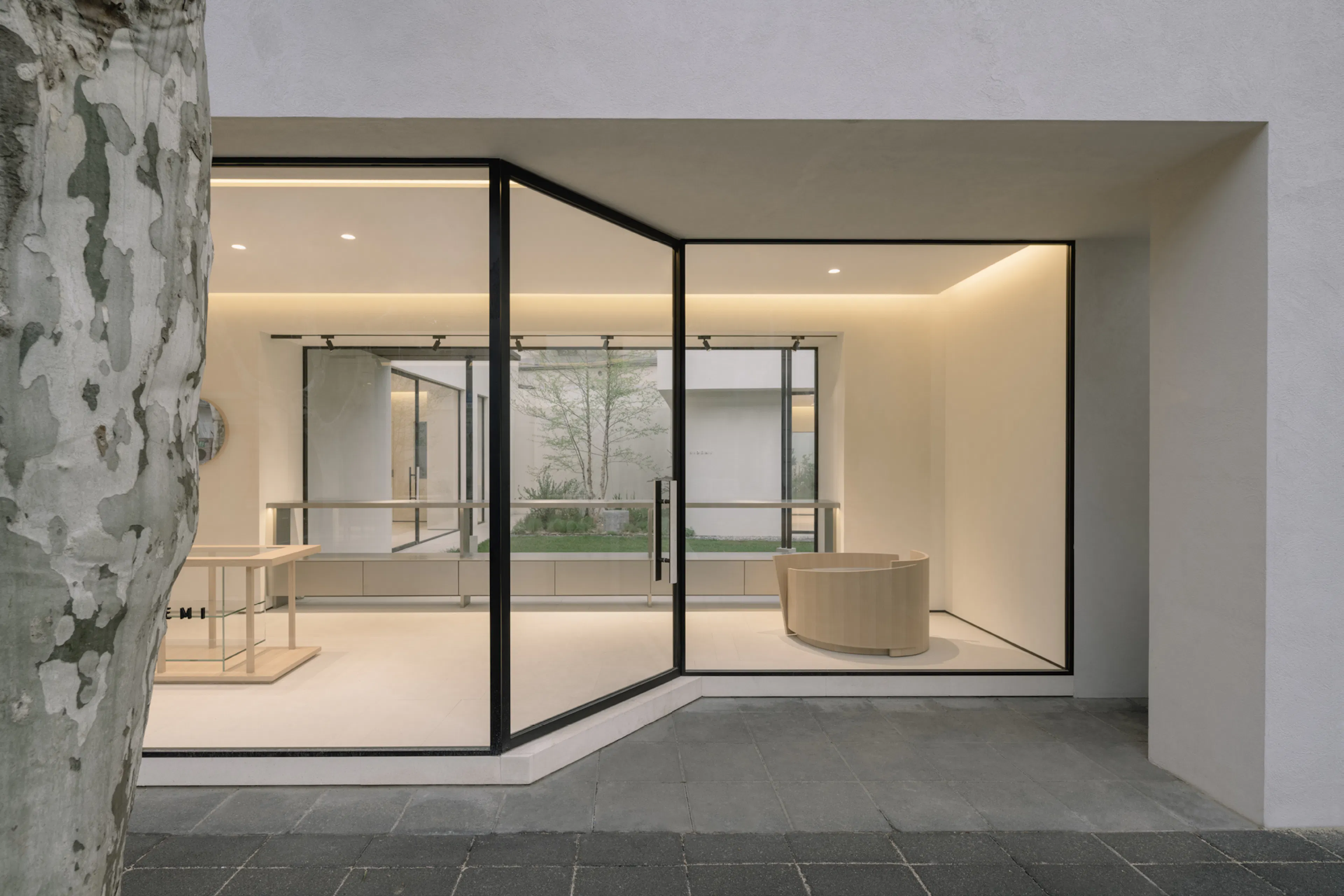 HIDEMI Flagship — 9