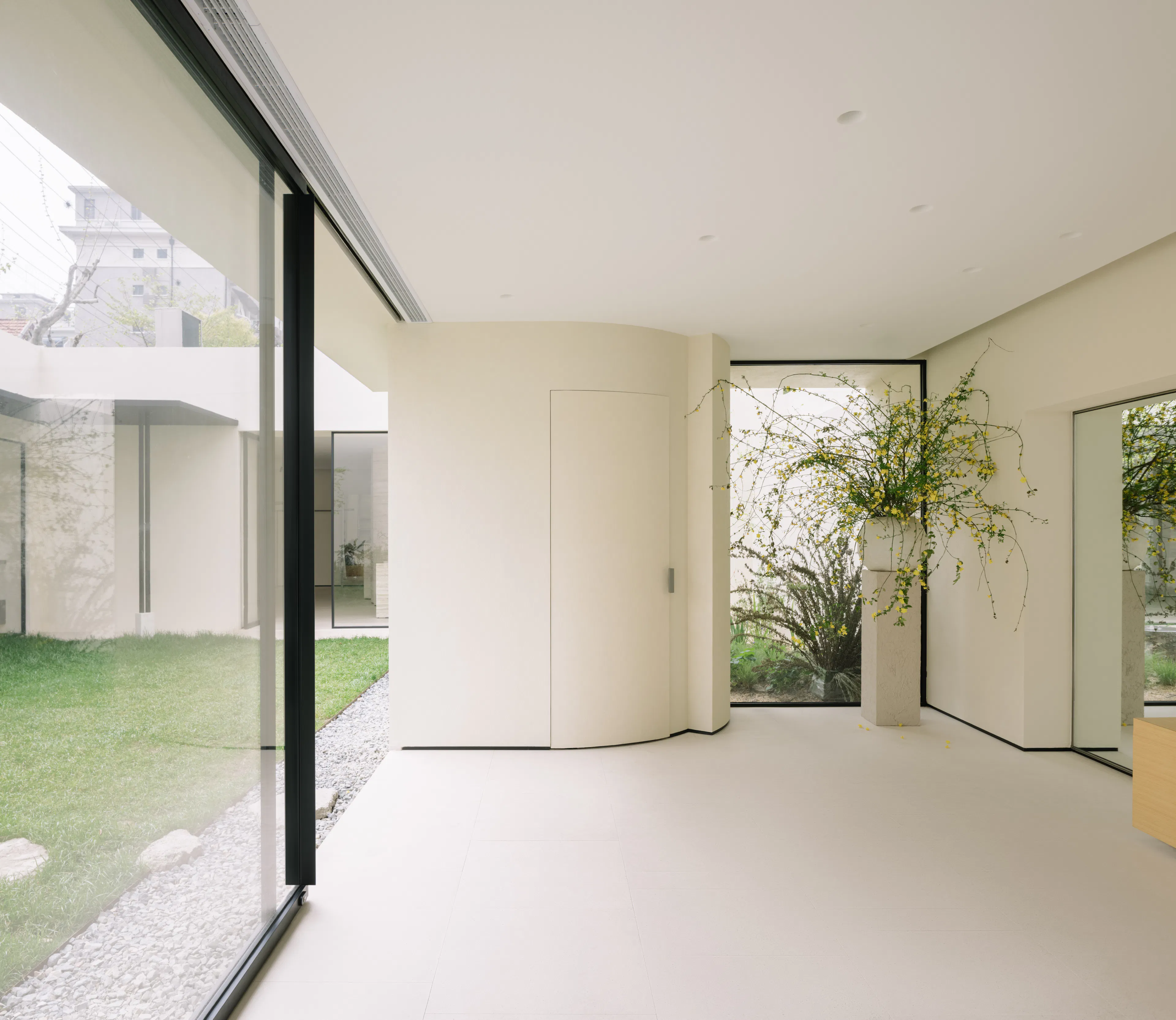 HIDEMI Flagship — 10