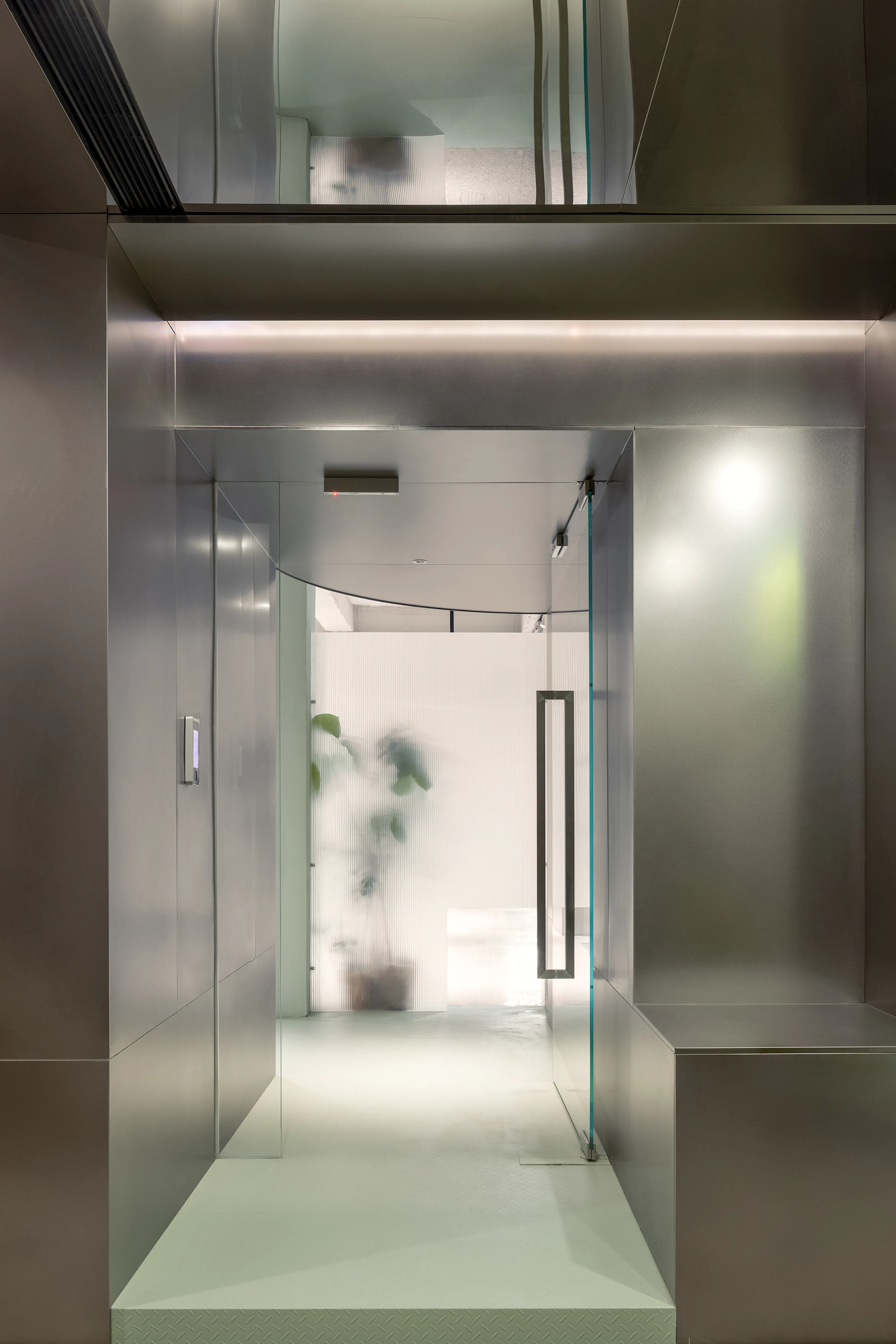 Health & Beauty Office Space — 3