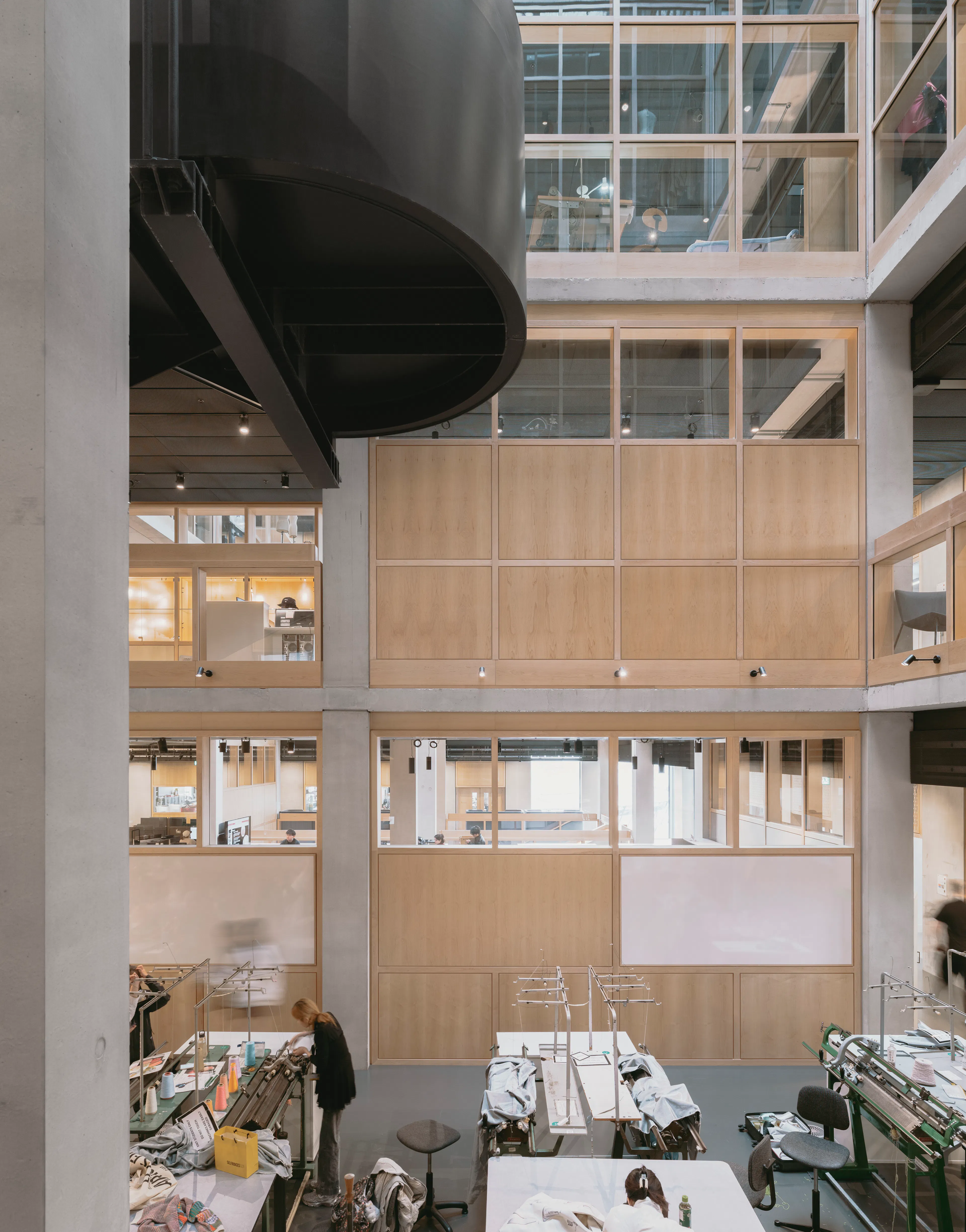 London College of Fashion — 1