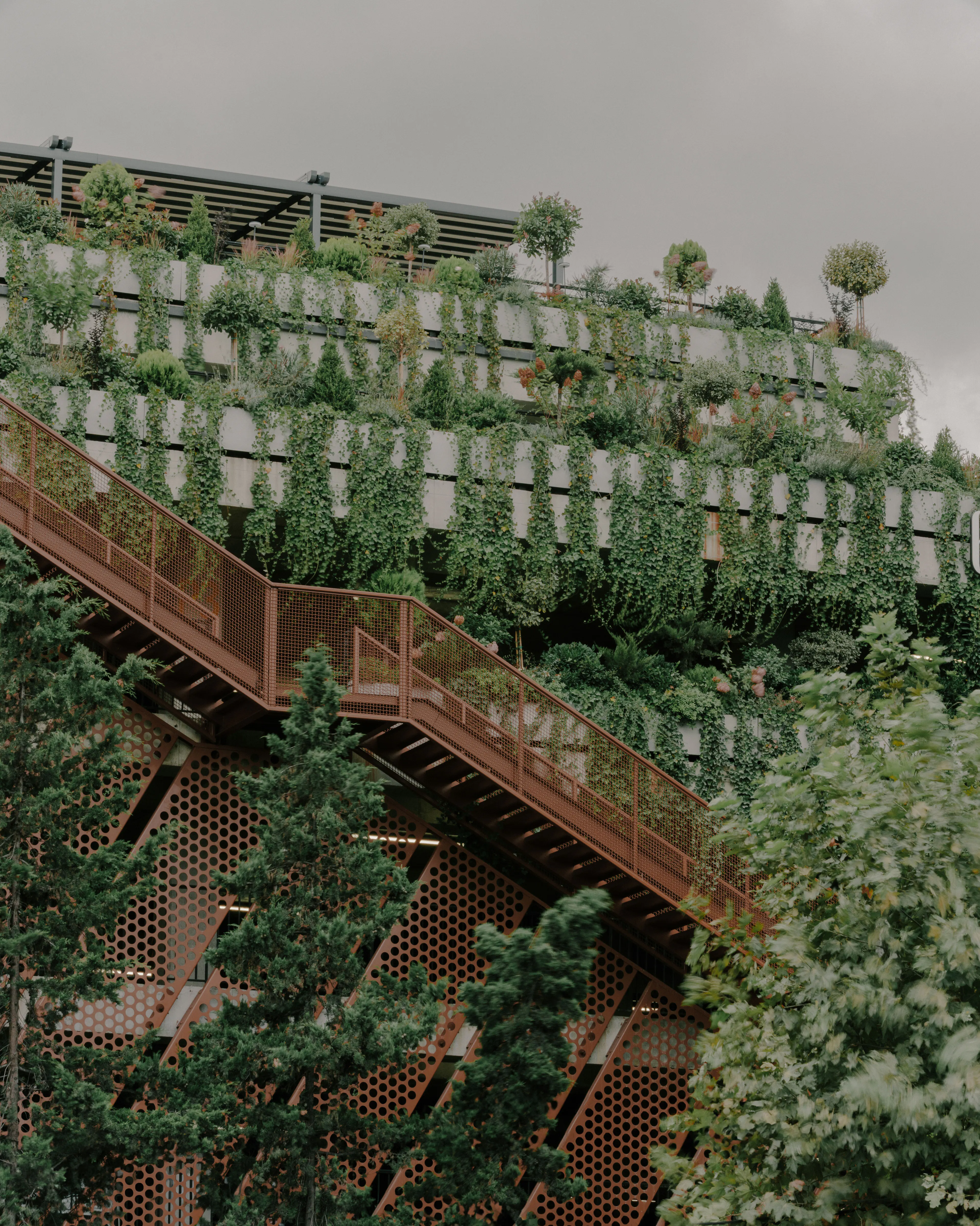 Multifunctional Landmark on the Riverbank — 13