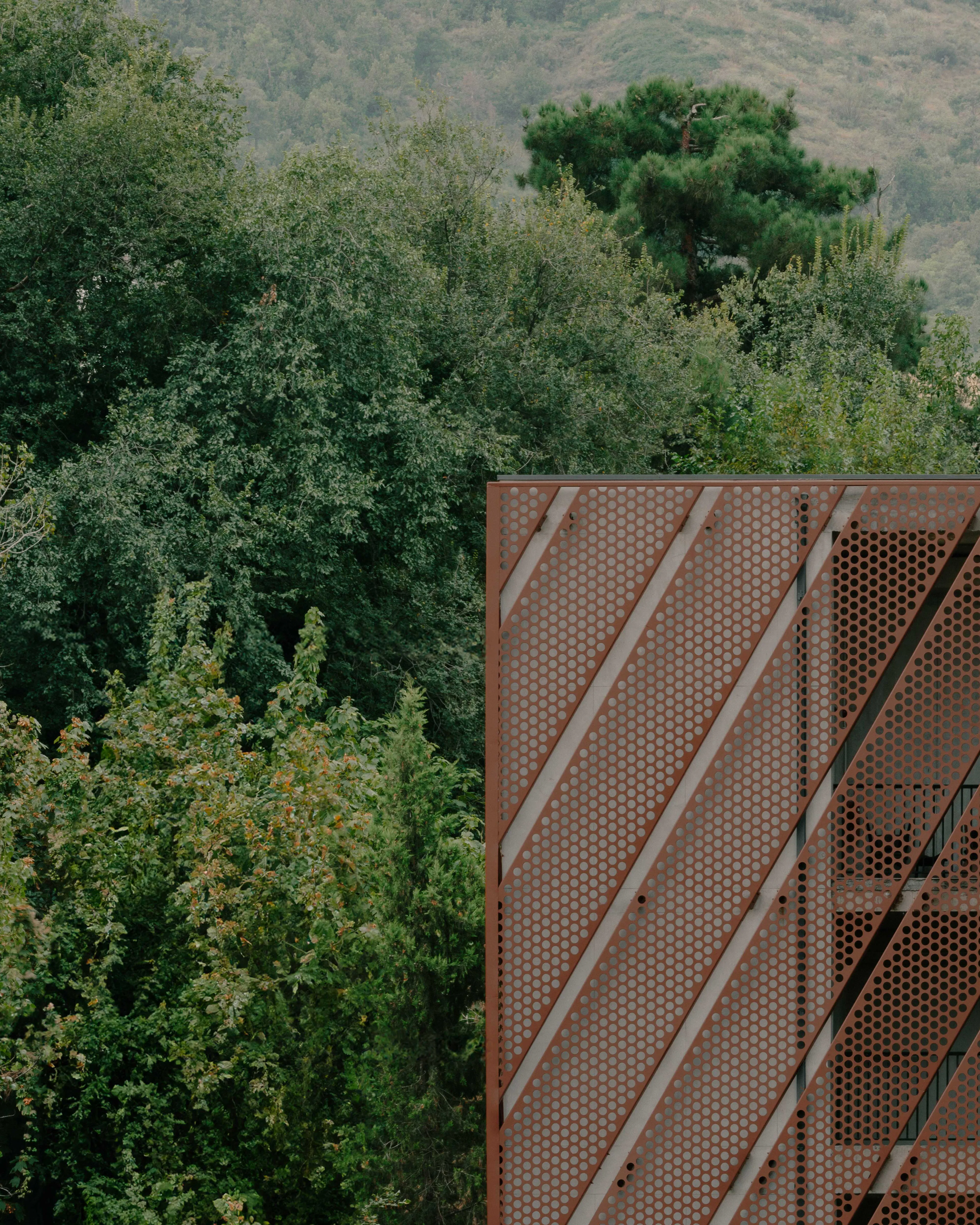 Multifunctional Landmark on the Riverbank — 12